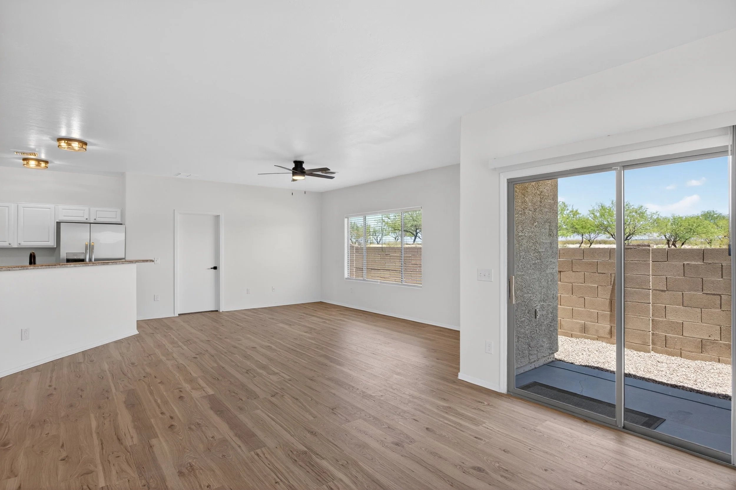 22 Living Room photo b.jpg