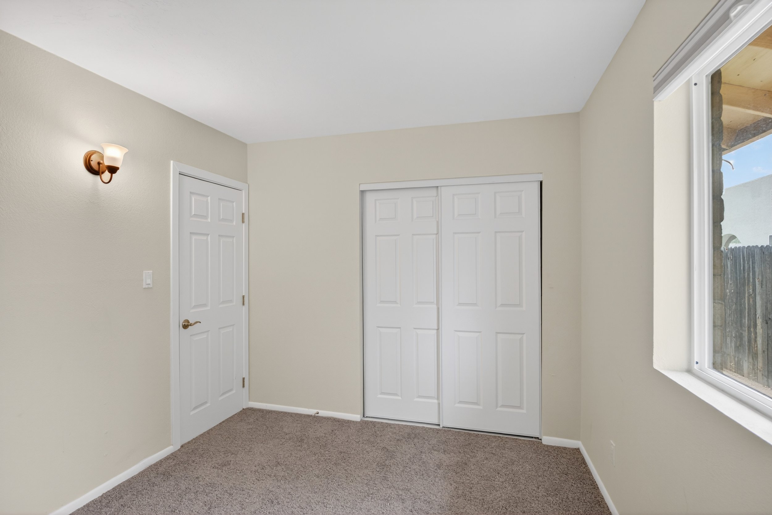 19 Bedroom 2 1727 photo b.jpg