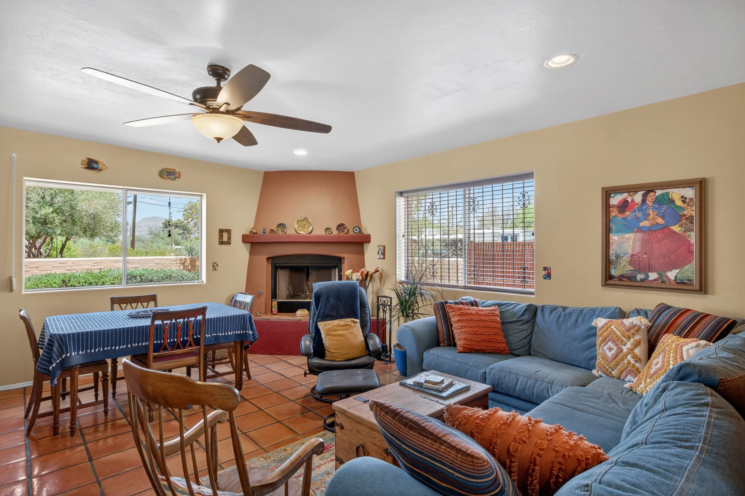 14 Family Room photo c.jpg
