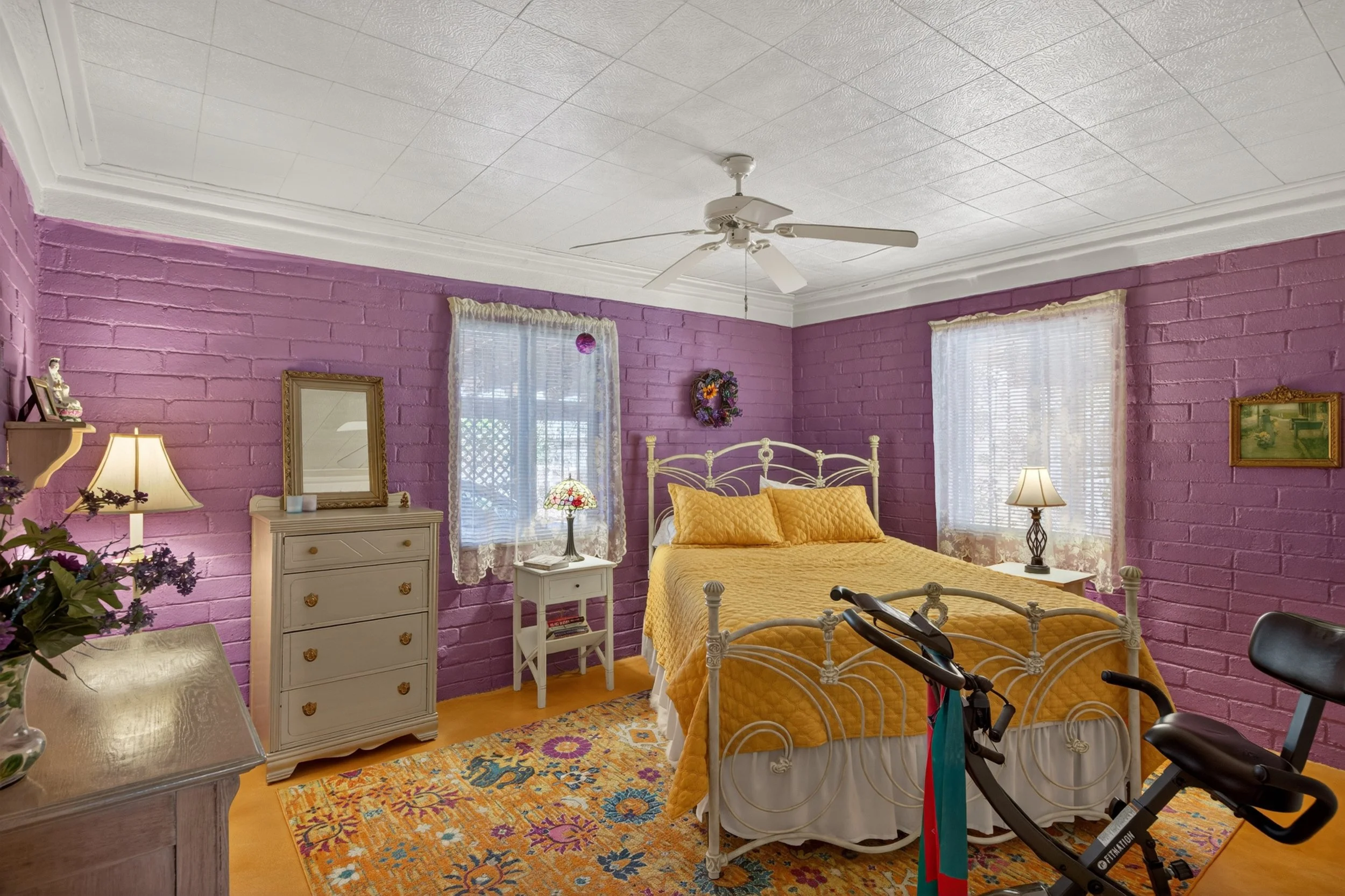 22 Bedroom 1 photo a.jpg