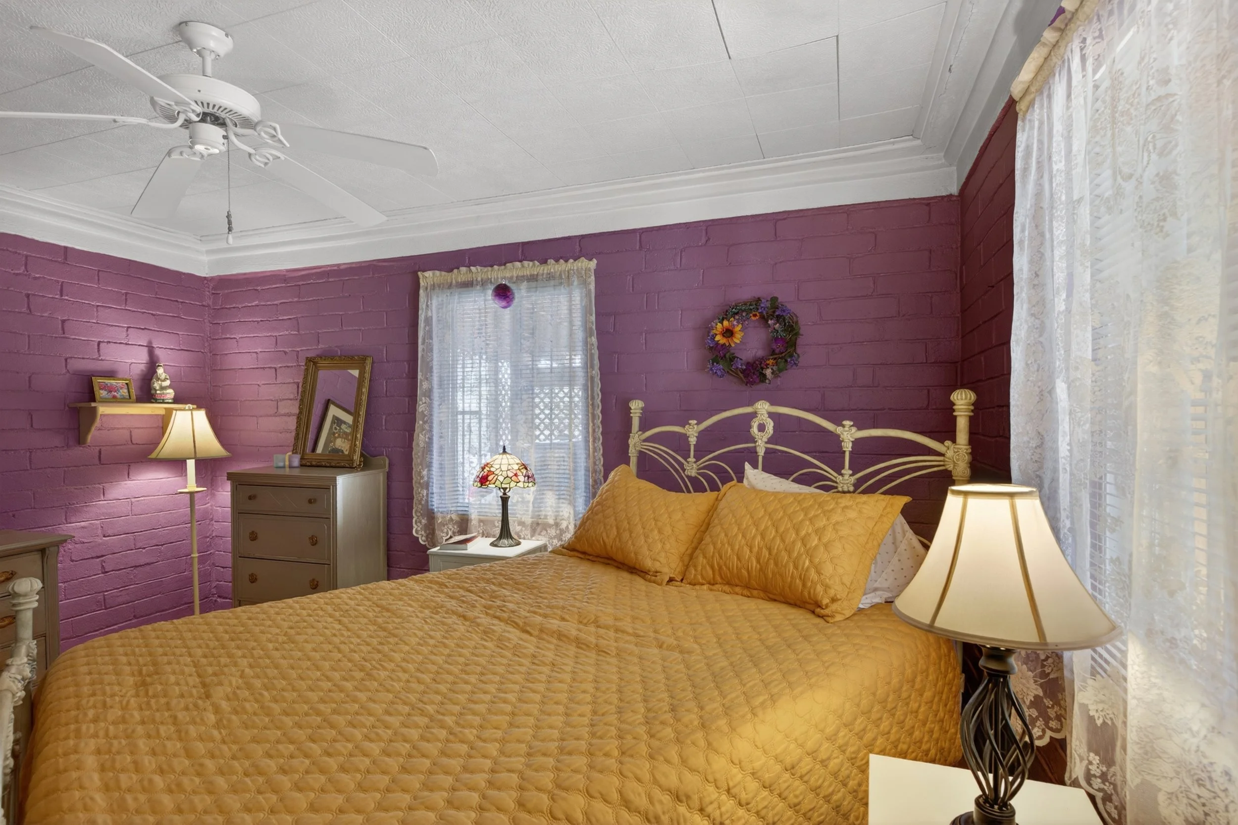 23 Bedroom 1 photo b.jpg