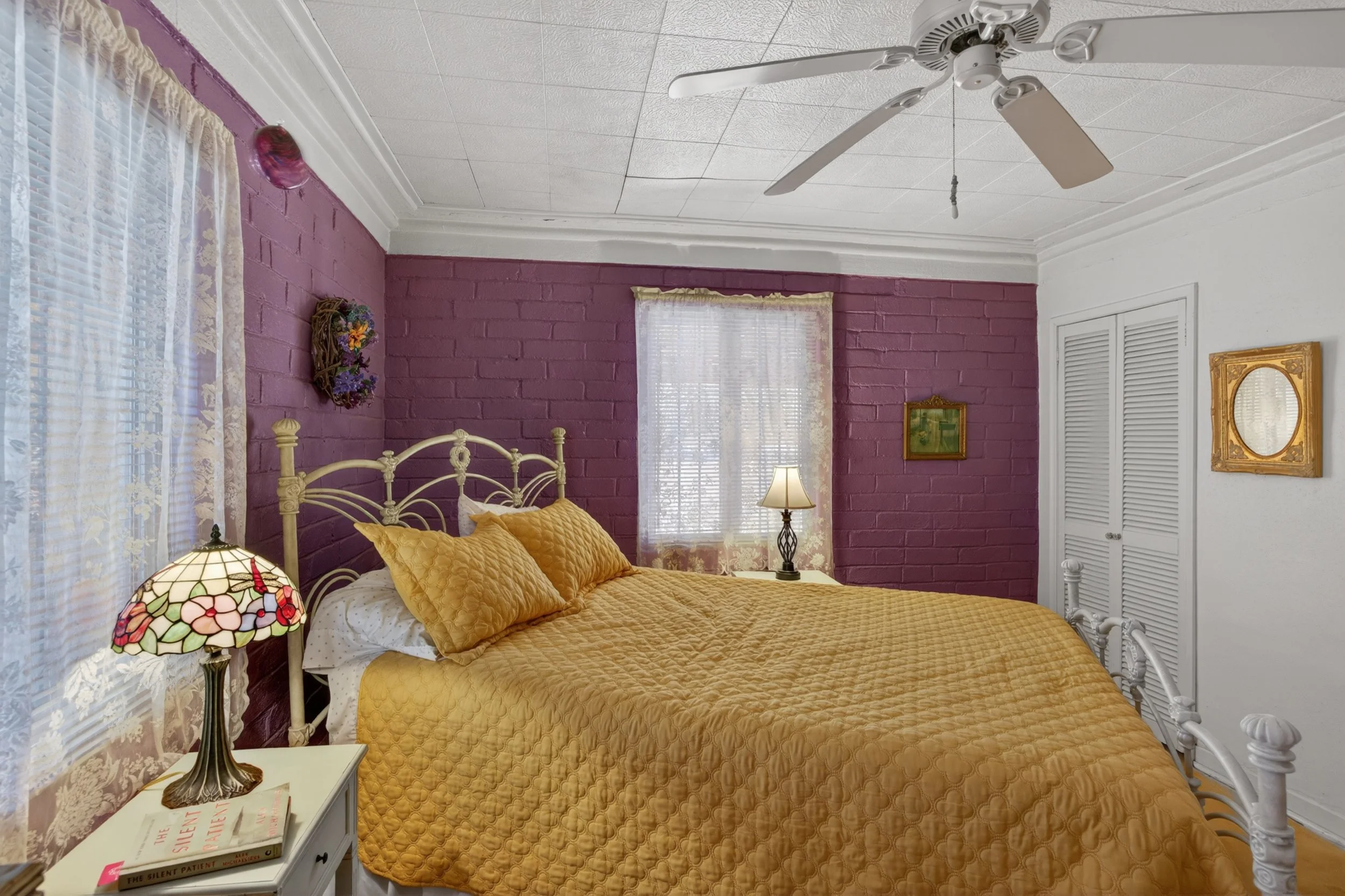 24 Bedroom 1 photo c.jpg