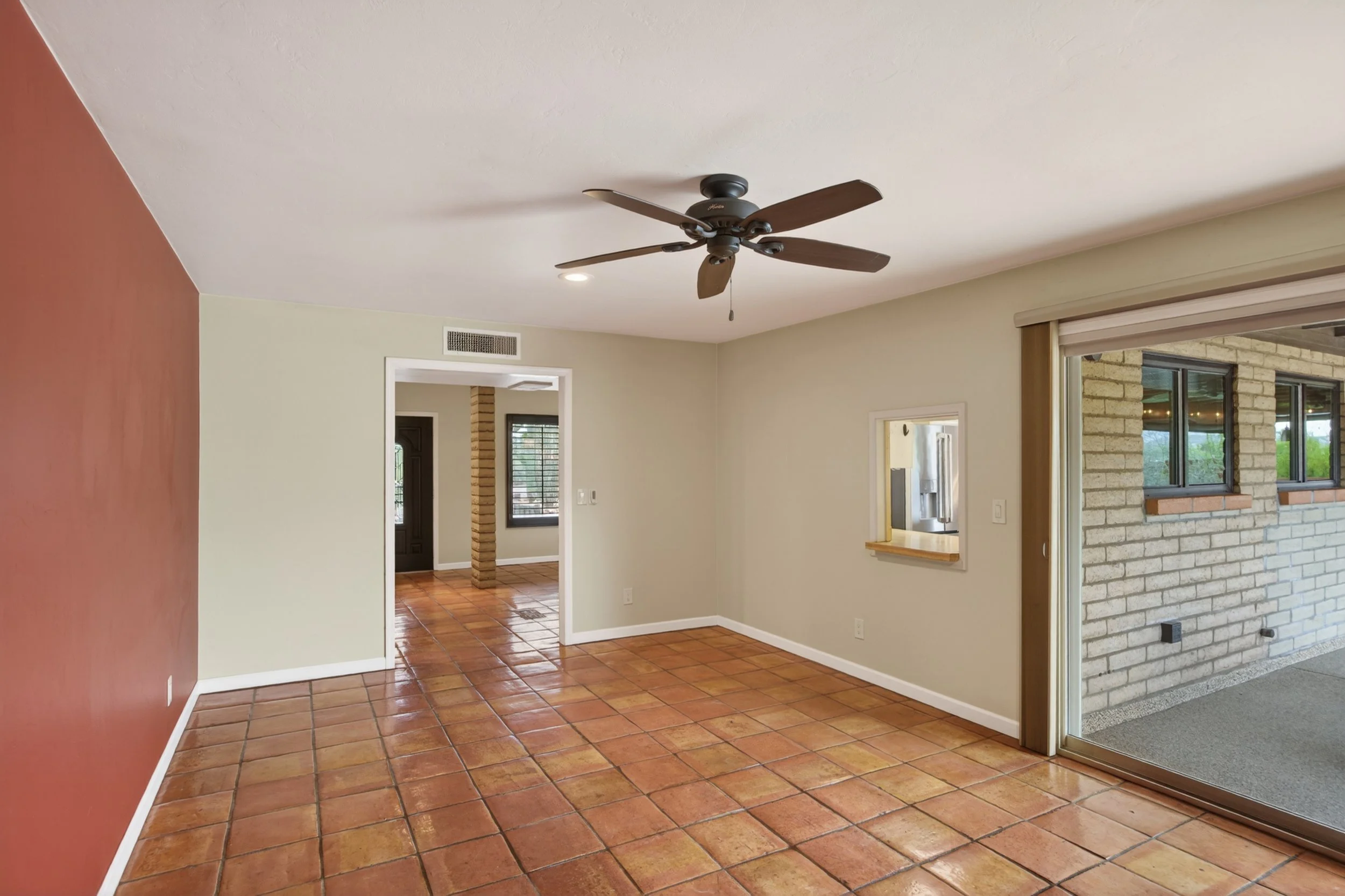 12 Family Room photo b.jpg
