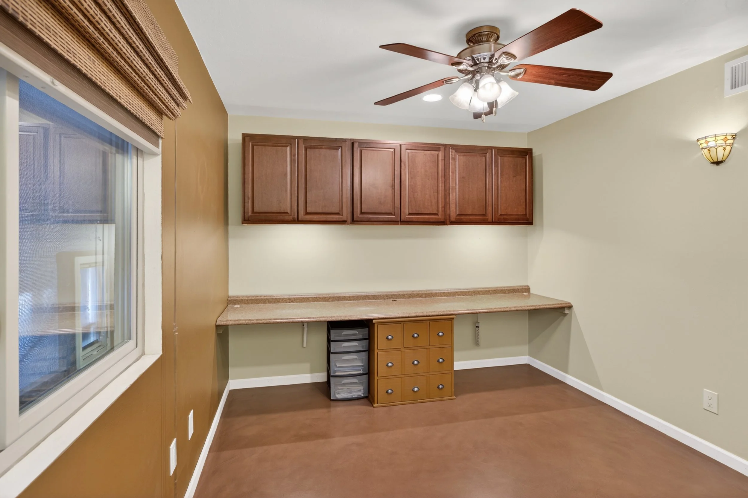 25 Bedroom 1 photo a.jpg