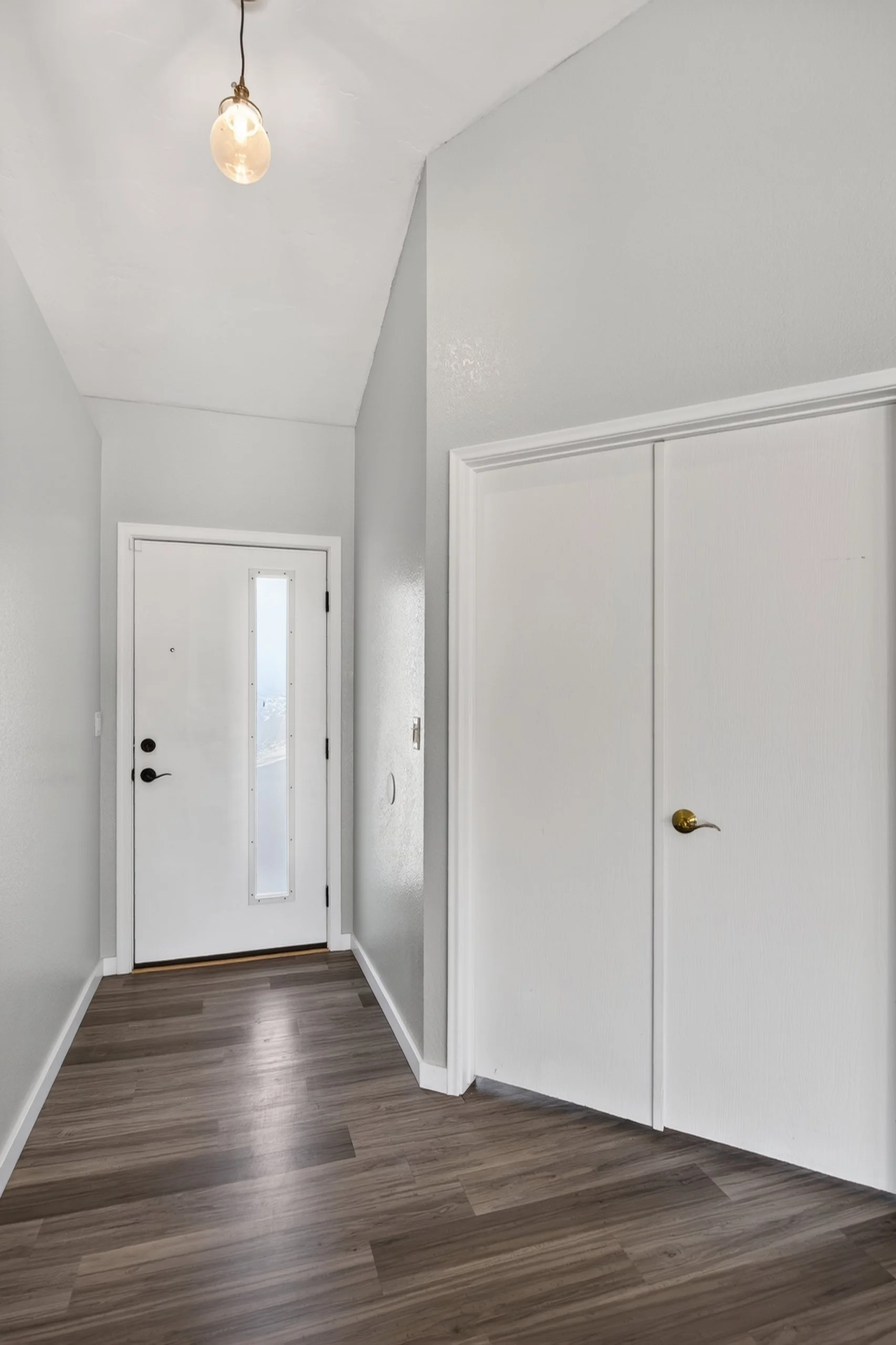 8 Interior Entrance.jpg