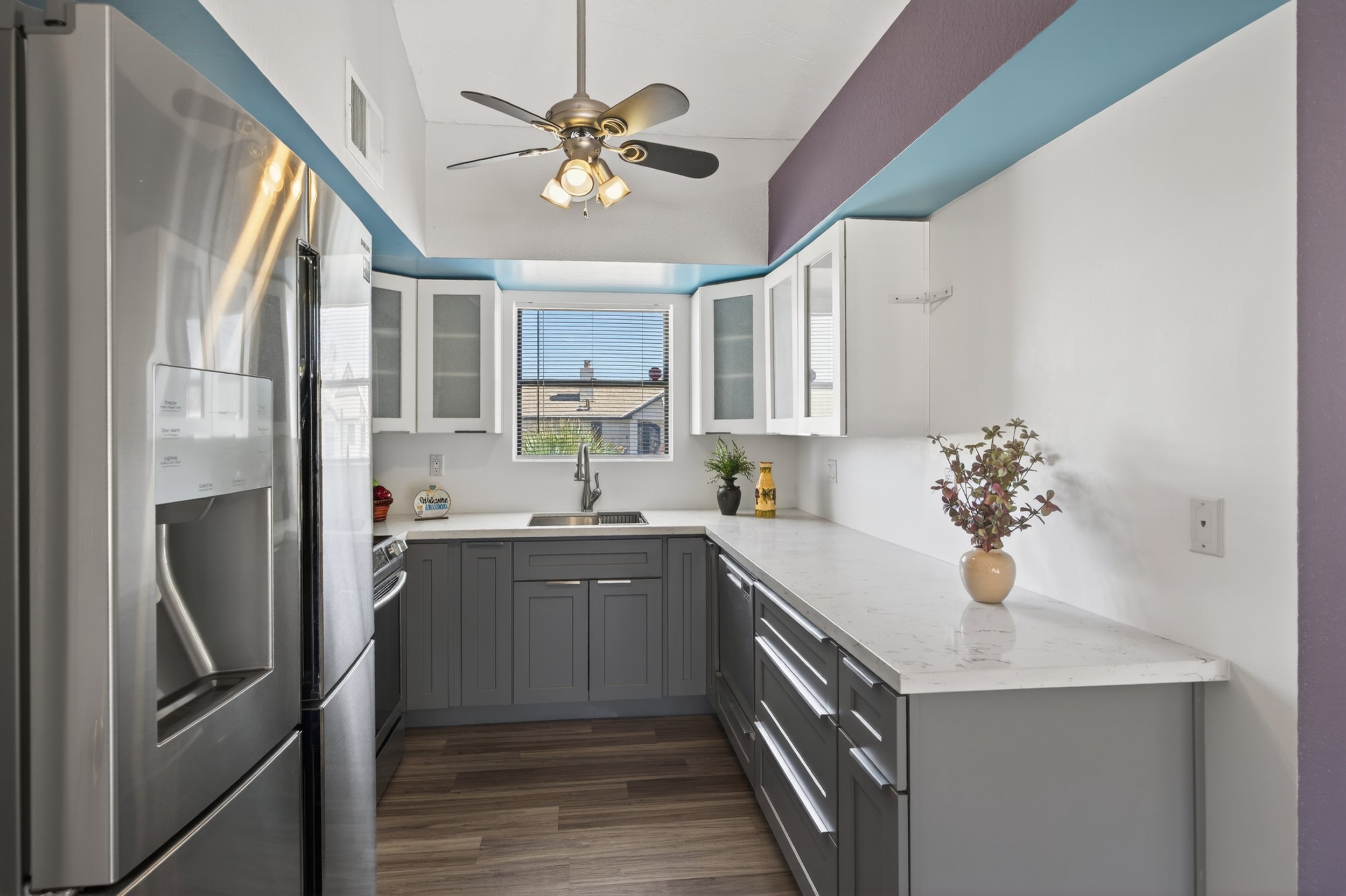 16 Kitchen photo a.jpg