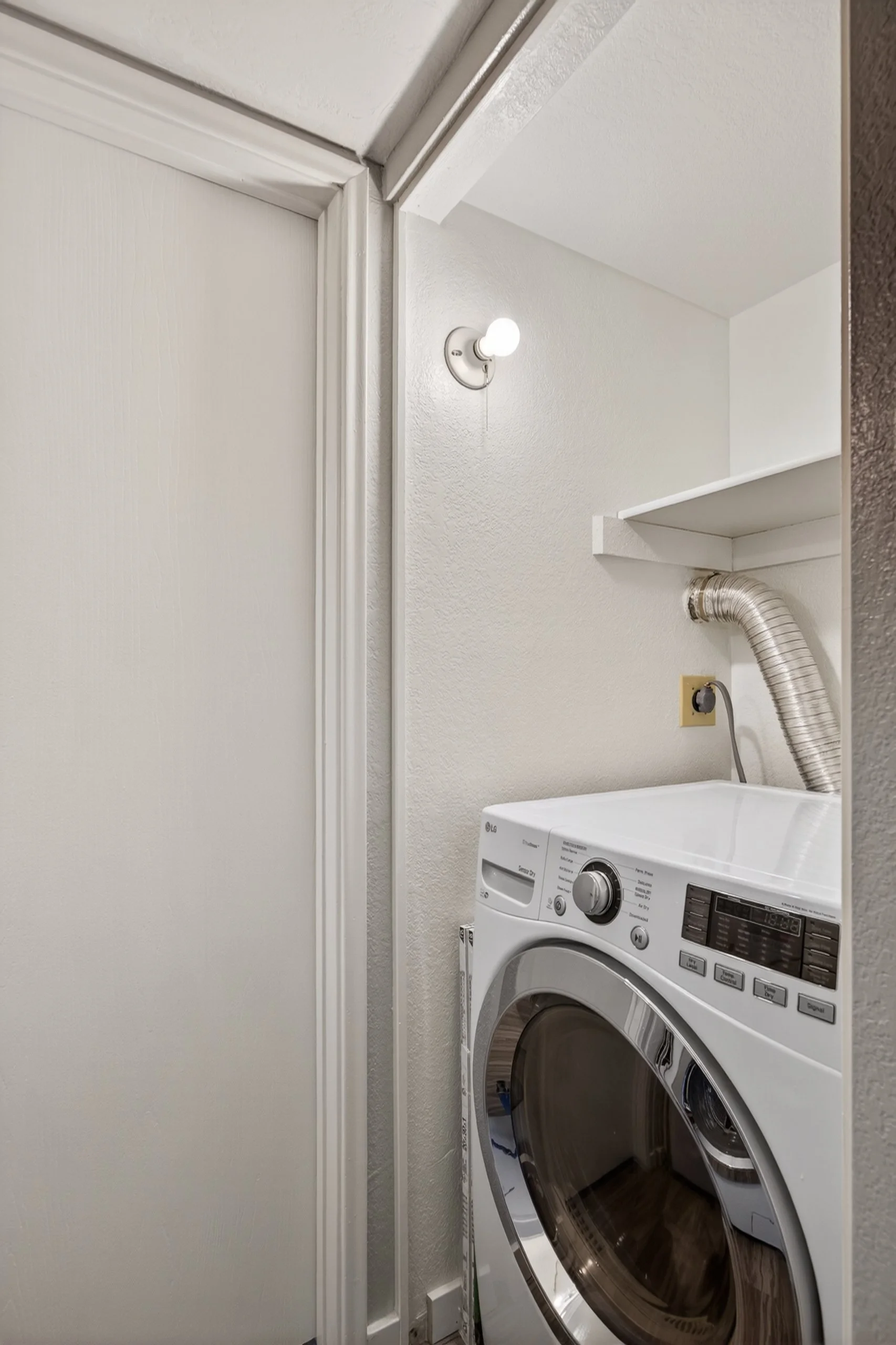 21 Laundry photo b.jpg
