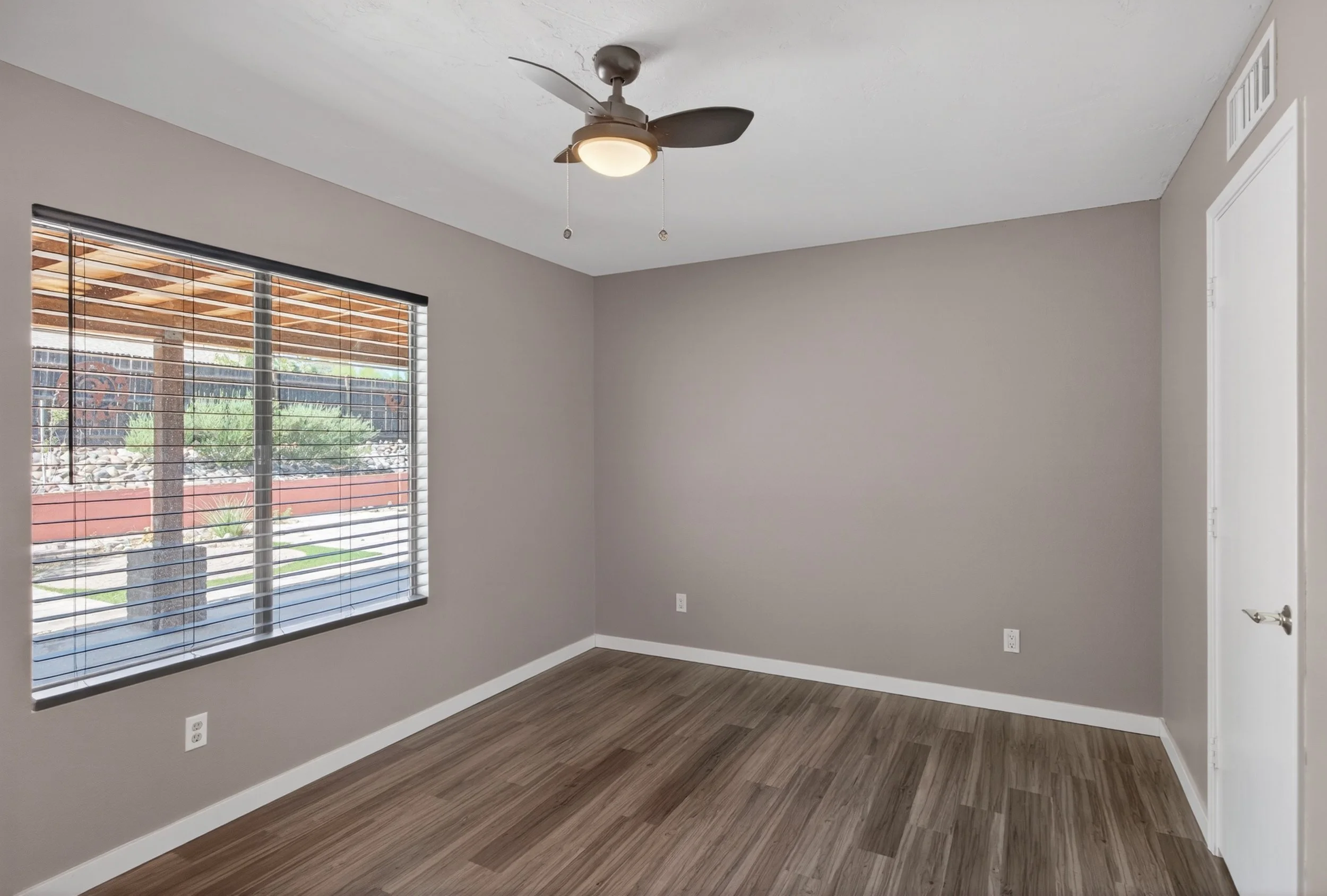 25 Bedroom 2 photo c.jpg