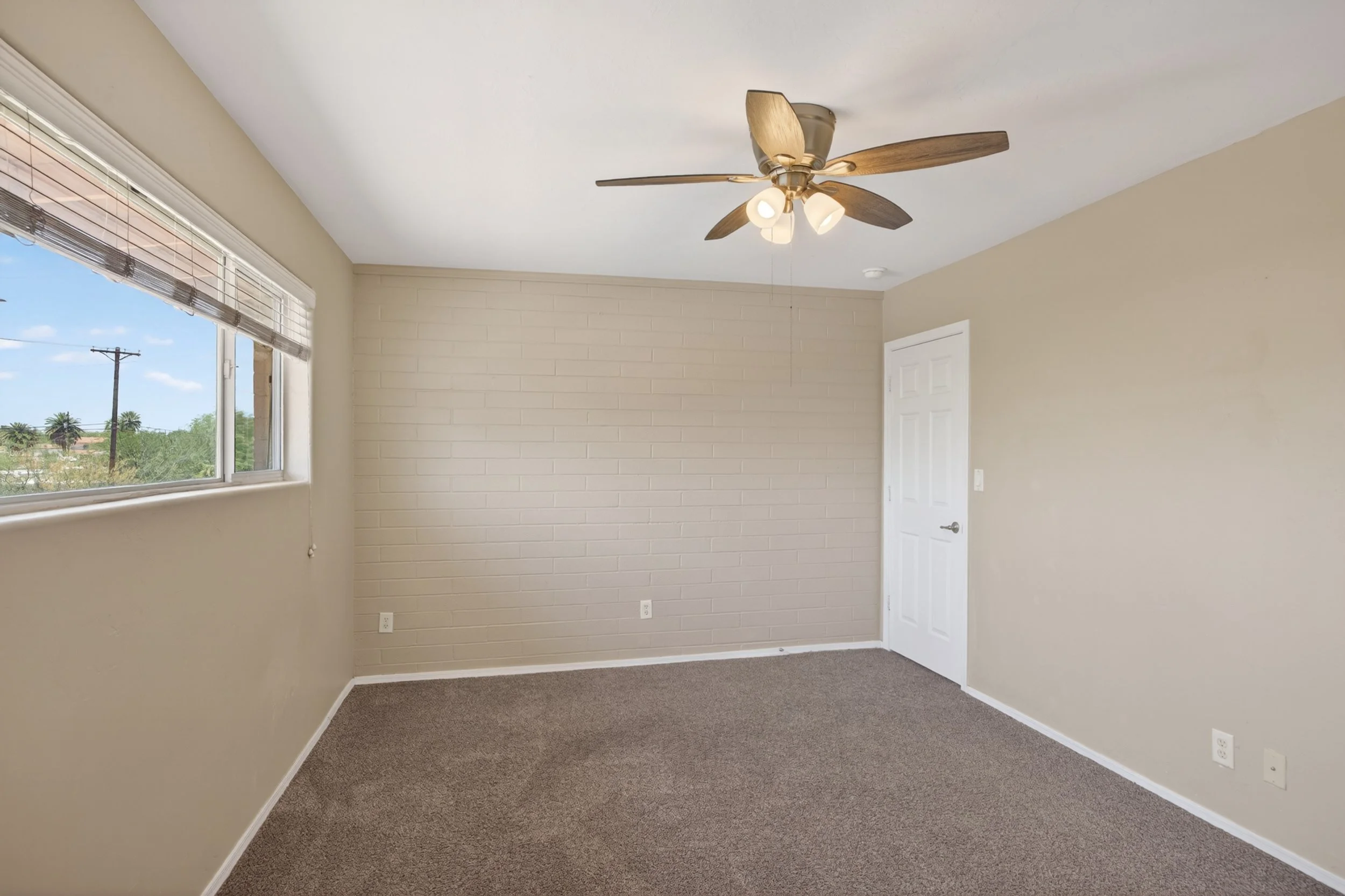 20 Bedroom 1 photo c.jpg