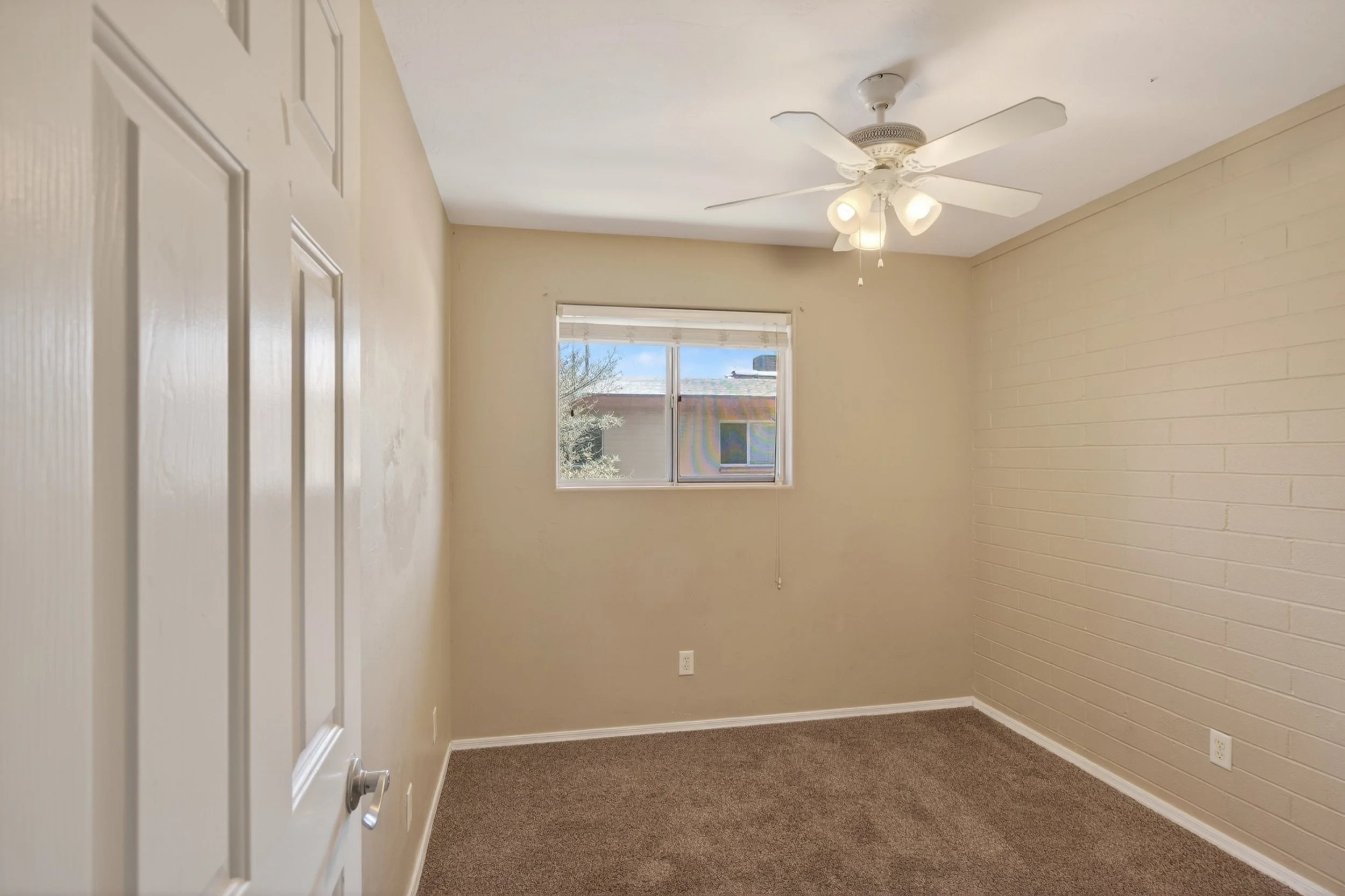 25 Bedroom 2 photo a.jpg