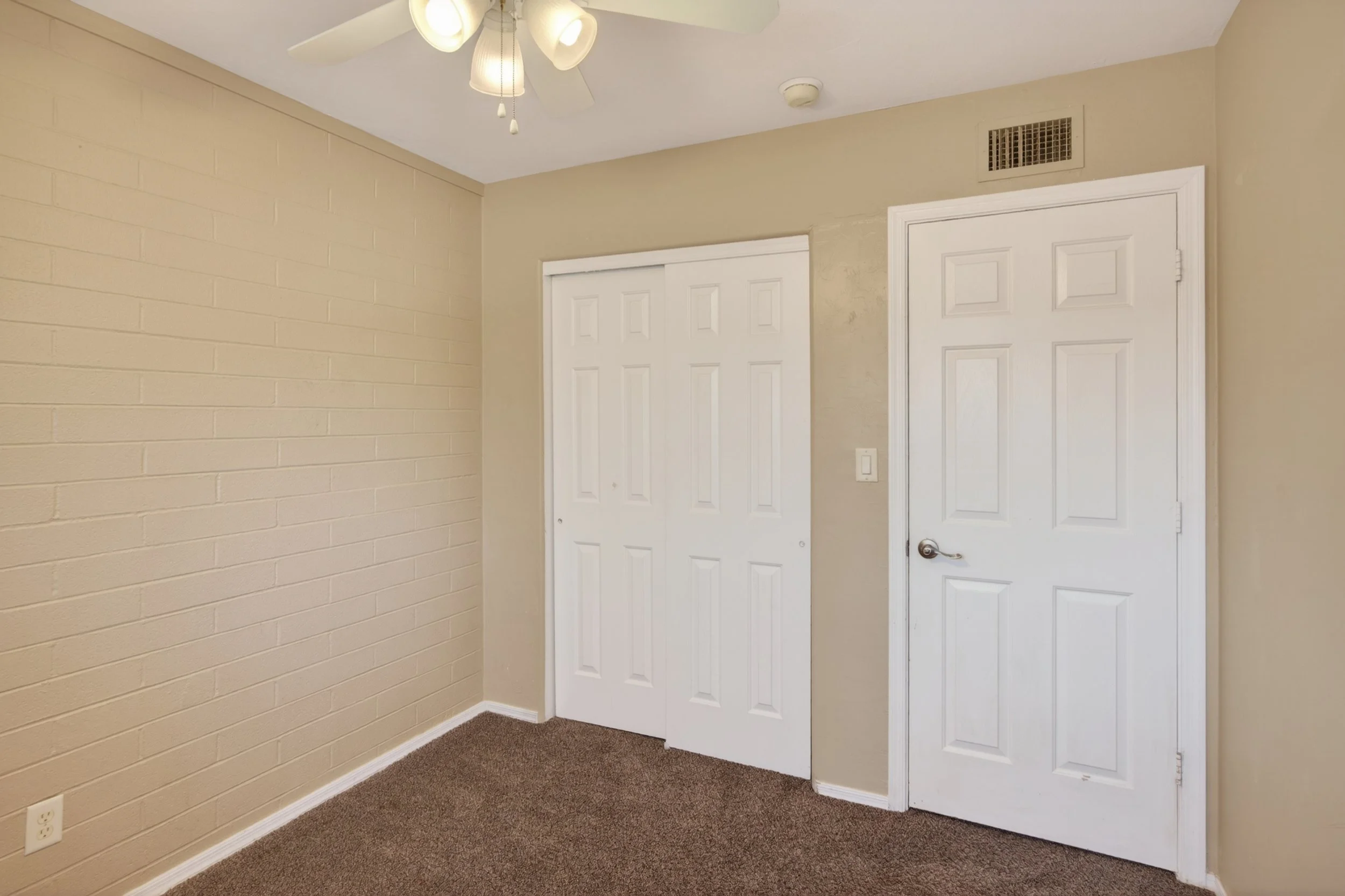 26 Bedroom 2 photo b.jpg