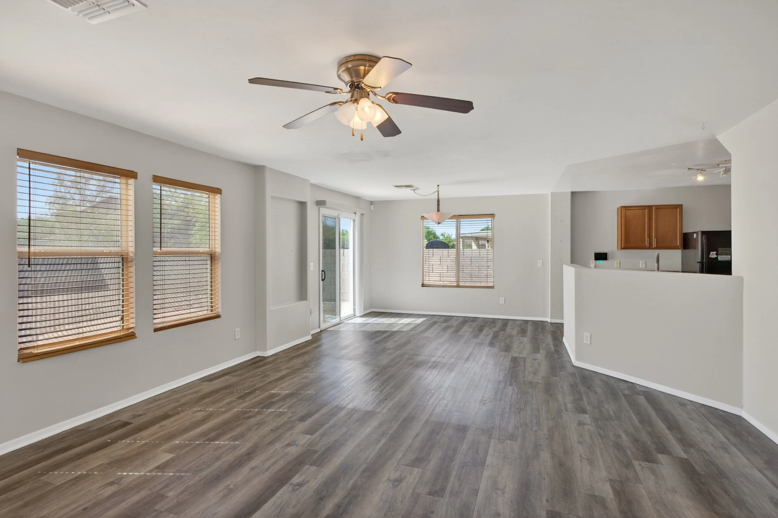 10 Living Room photo b.jpg