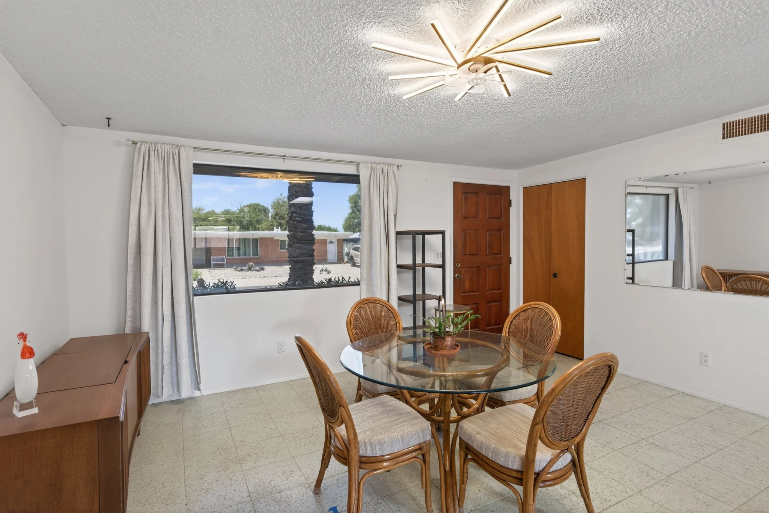 9 Living Room photo b.jpg