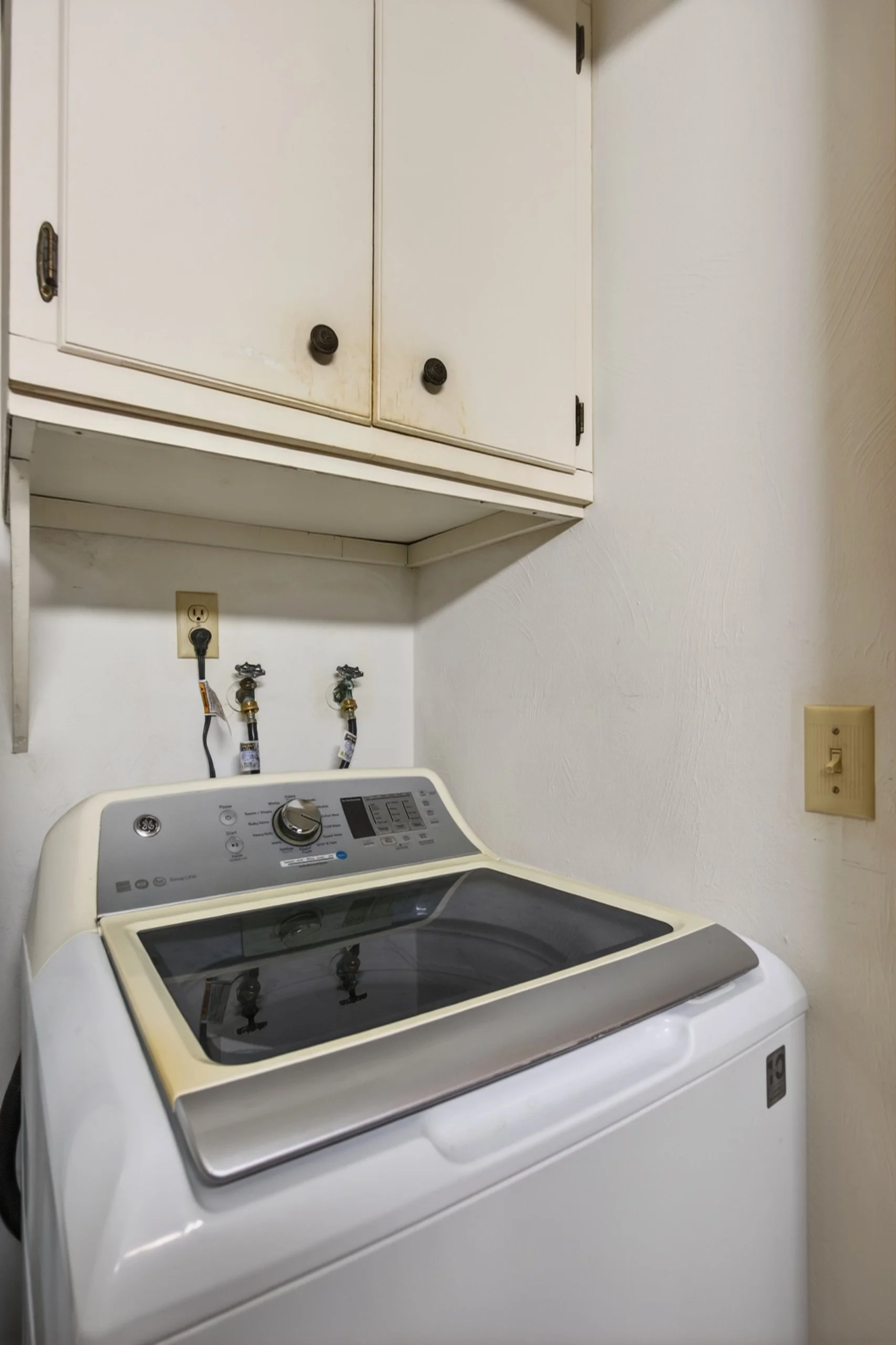 20 Laundry.jpg