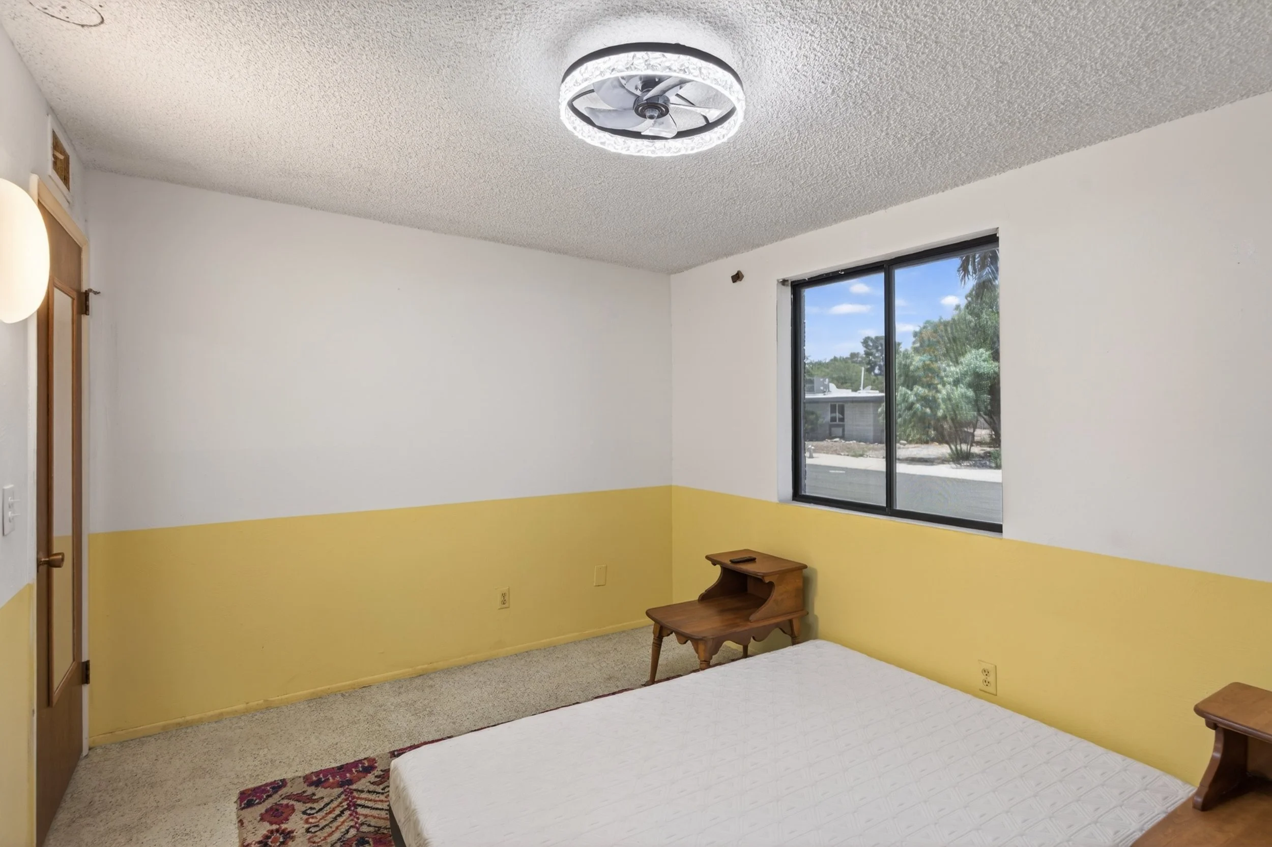 27 Bedroom 1 photo b.jpg