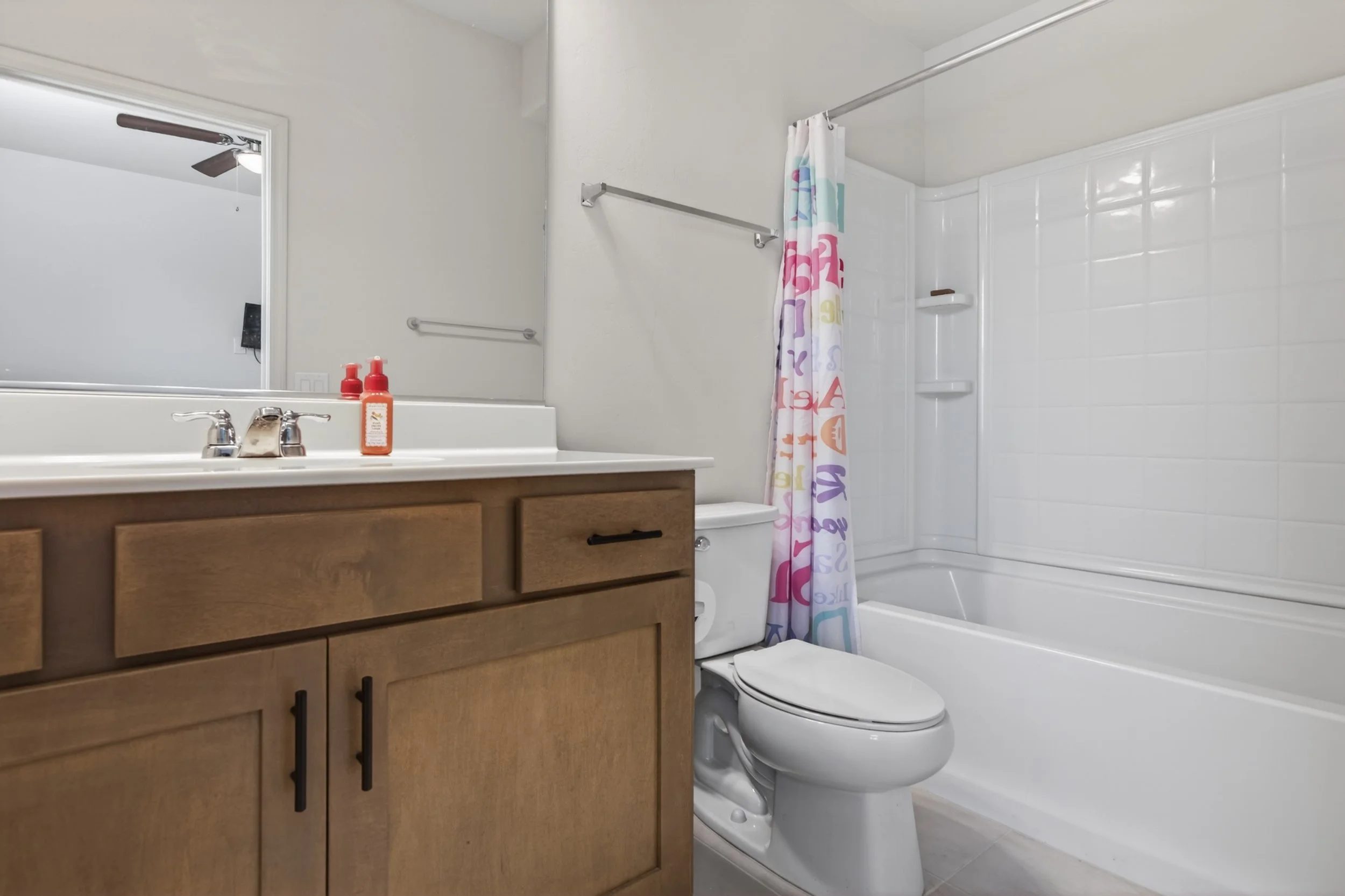 12 Bathroom 1.jpg