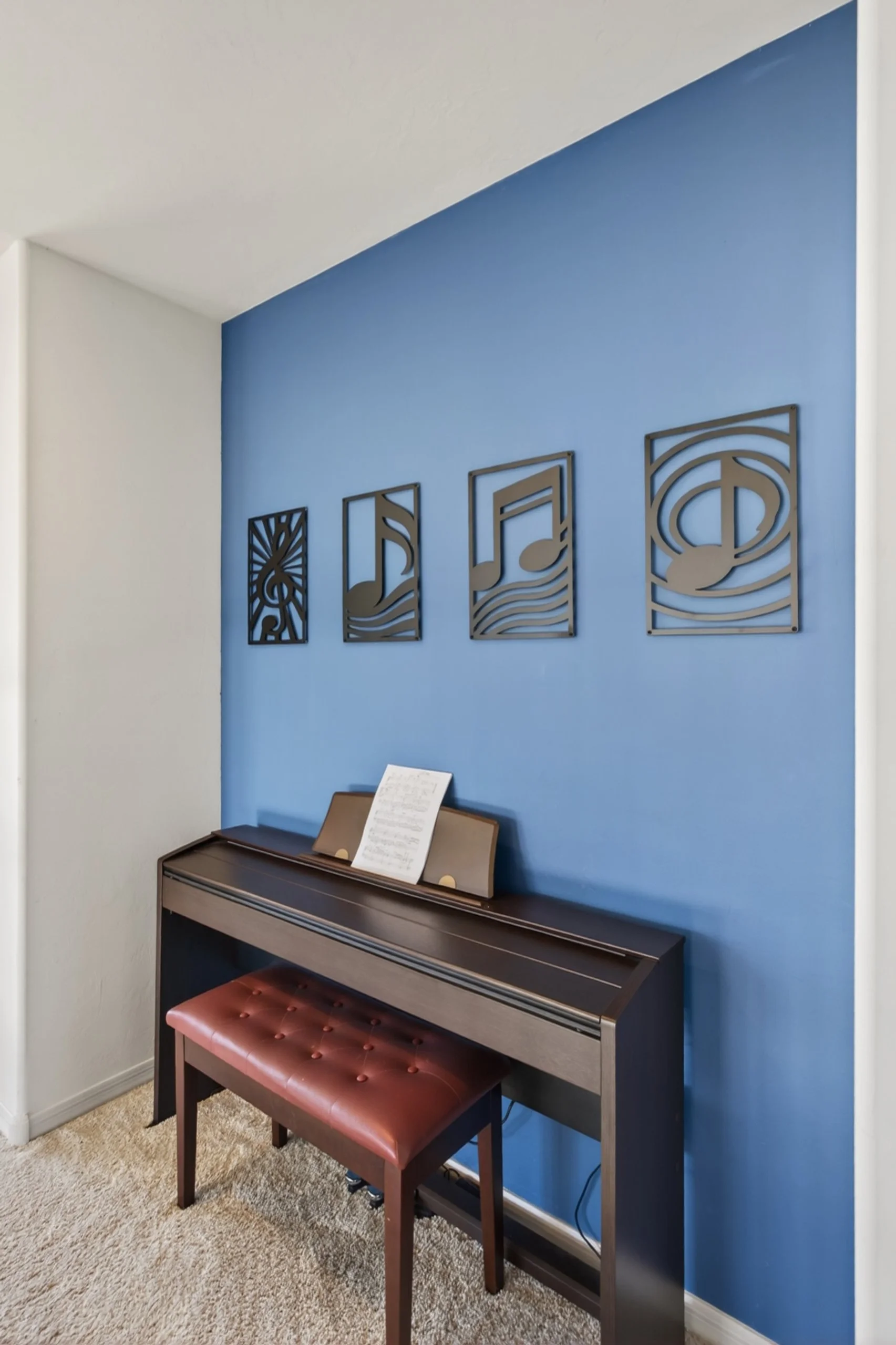 31 Upstairs Landing.jpg