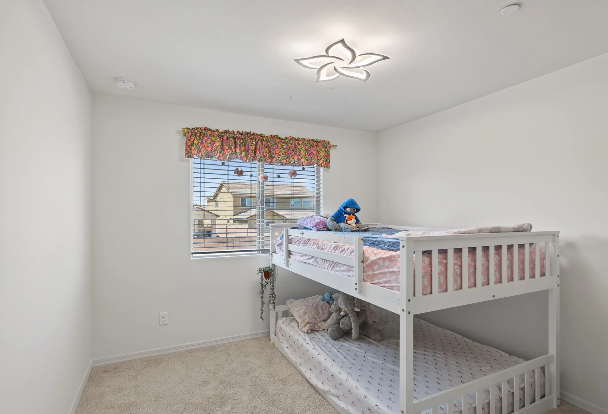 34 Bedroom 2.jpg
