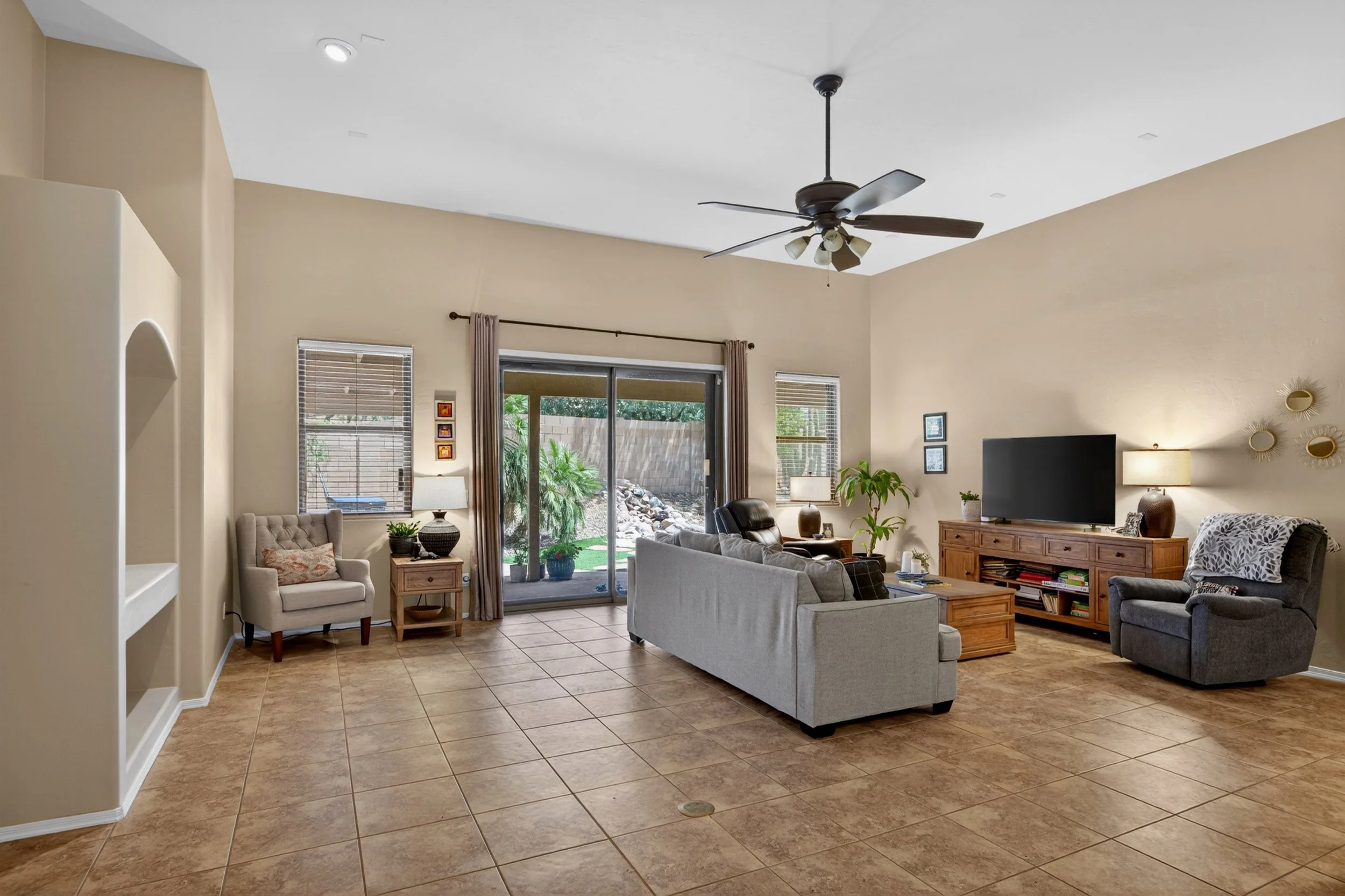 16 Living Room photo a.jpg