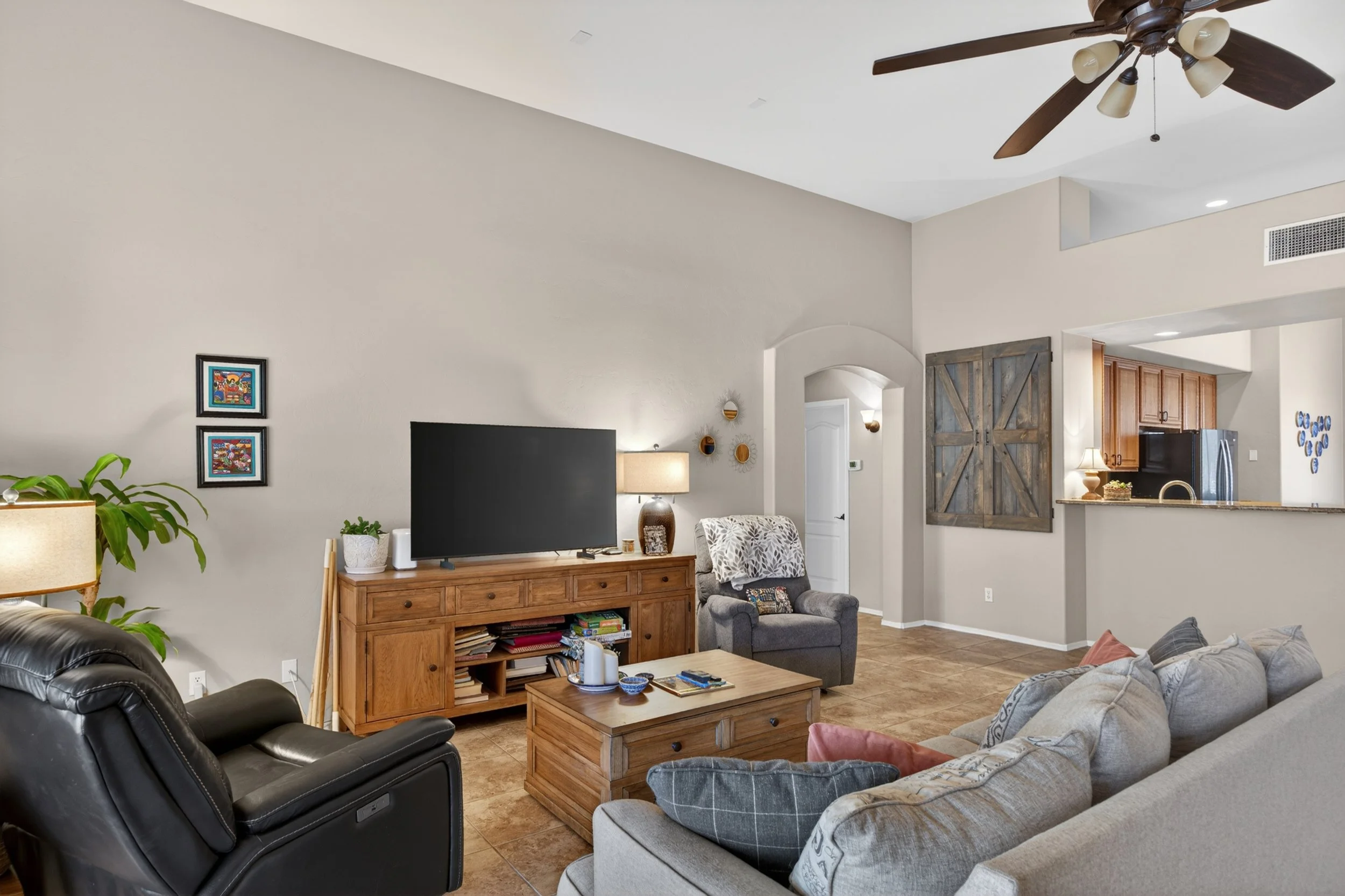 18 Living Room photo c.jpg