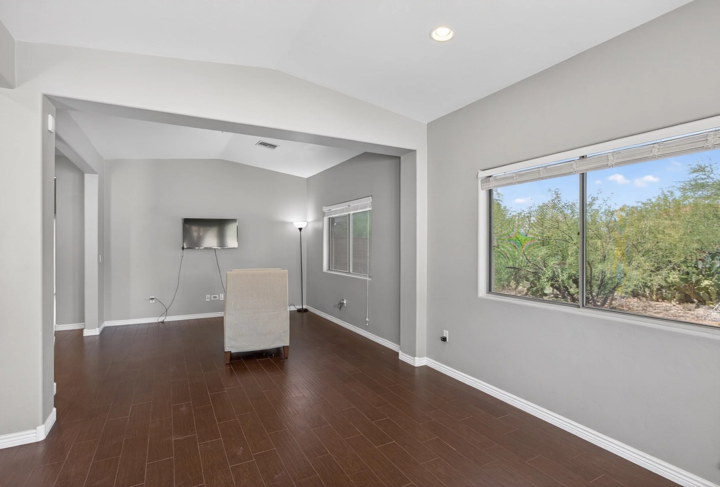 9 Living Room photo b.jpg