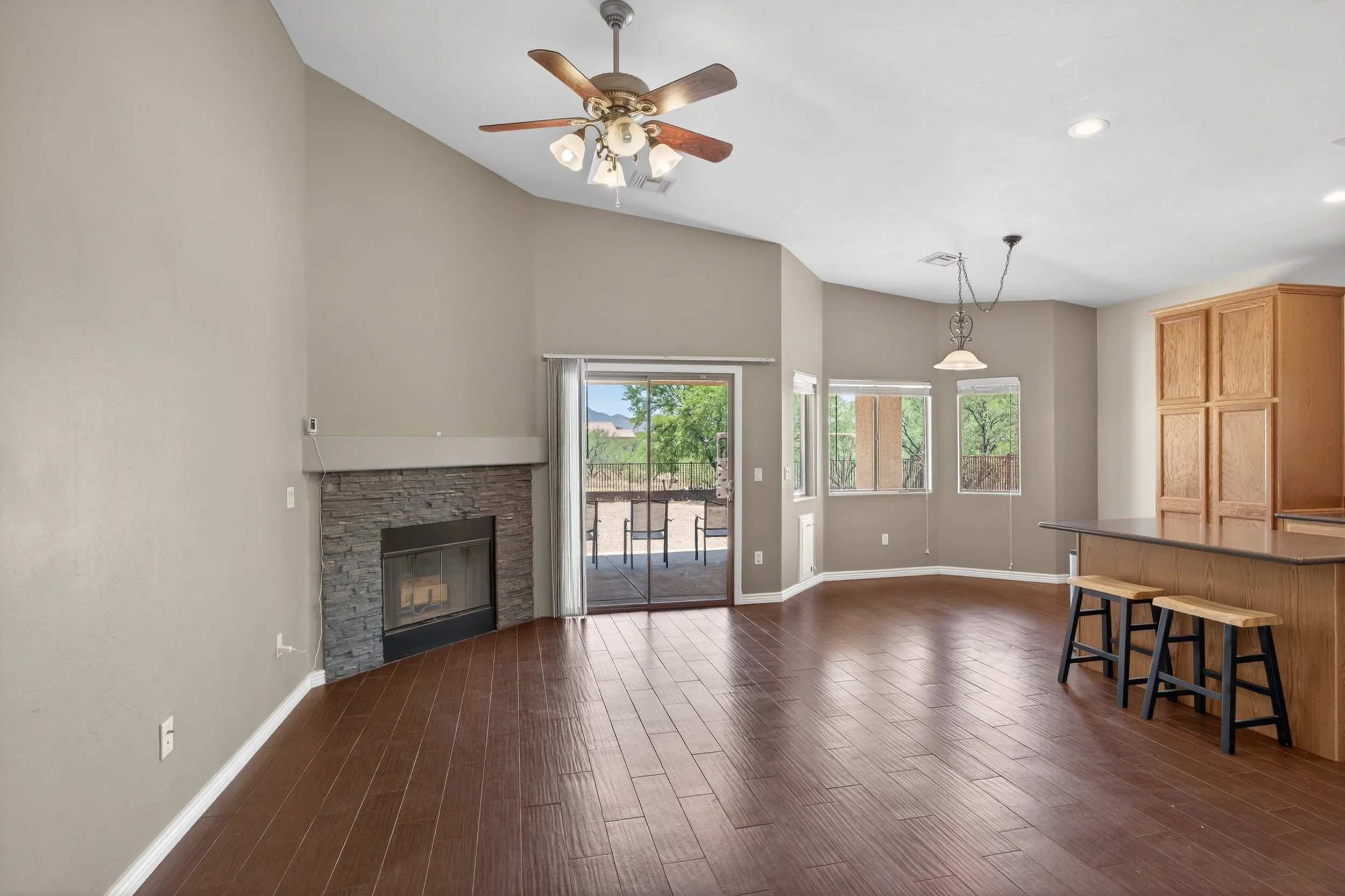 14 Family Room photo a.jpg