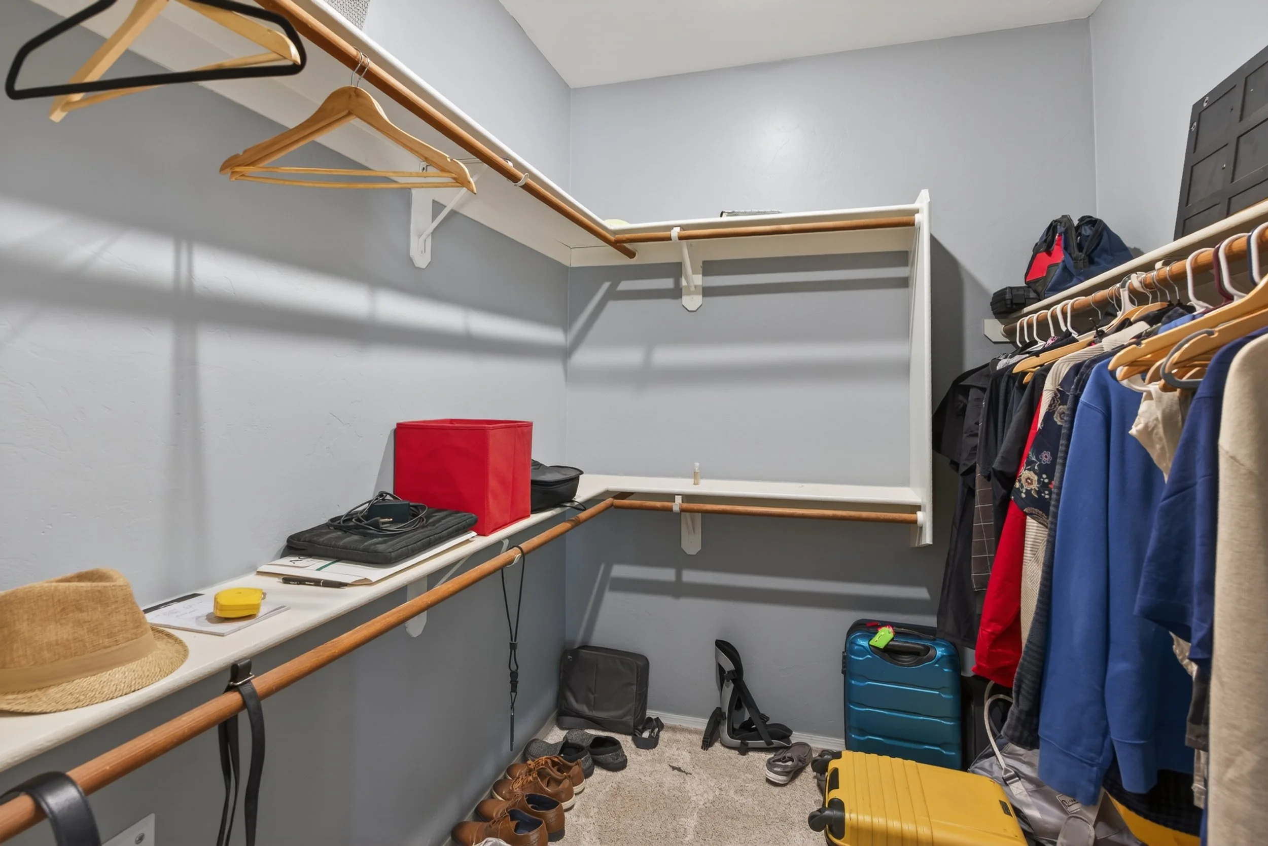 25 Main Bedroom Closet.jpg