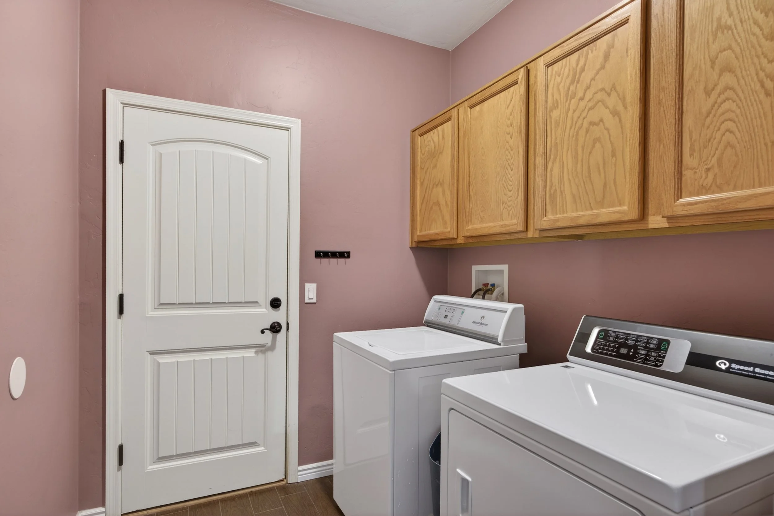 31 Laundry Room.jpg