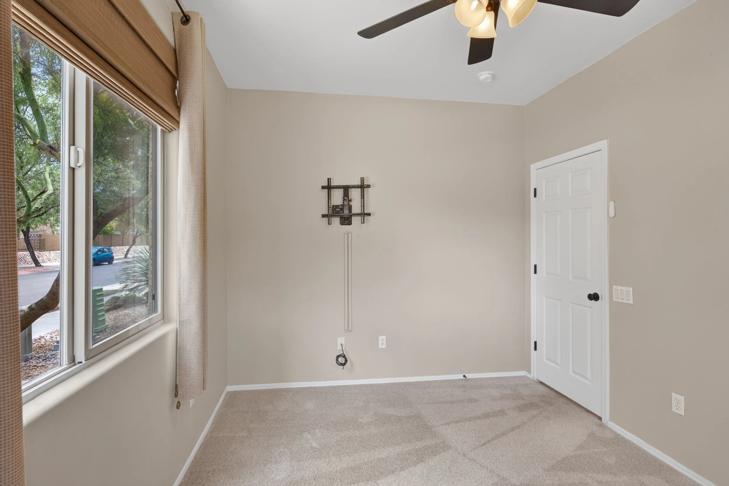 8 Bedroom 1 photo b.jpg