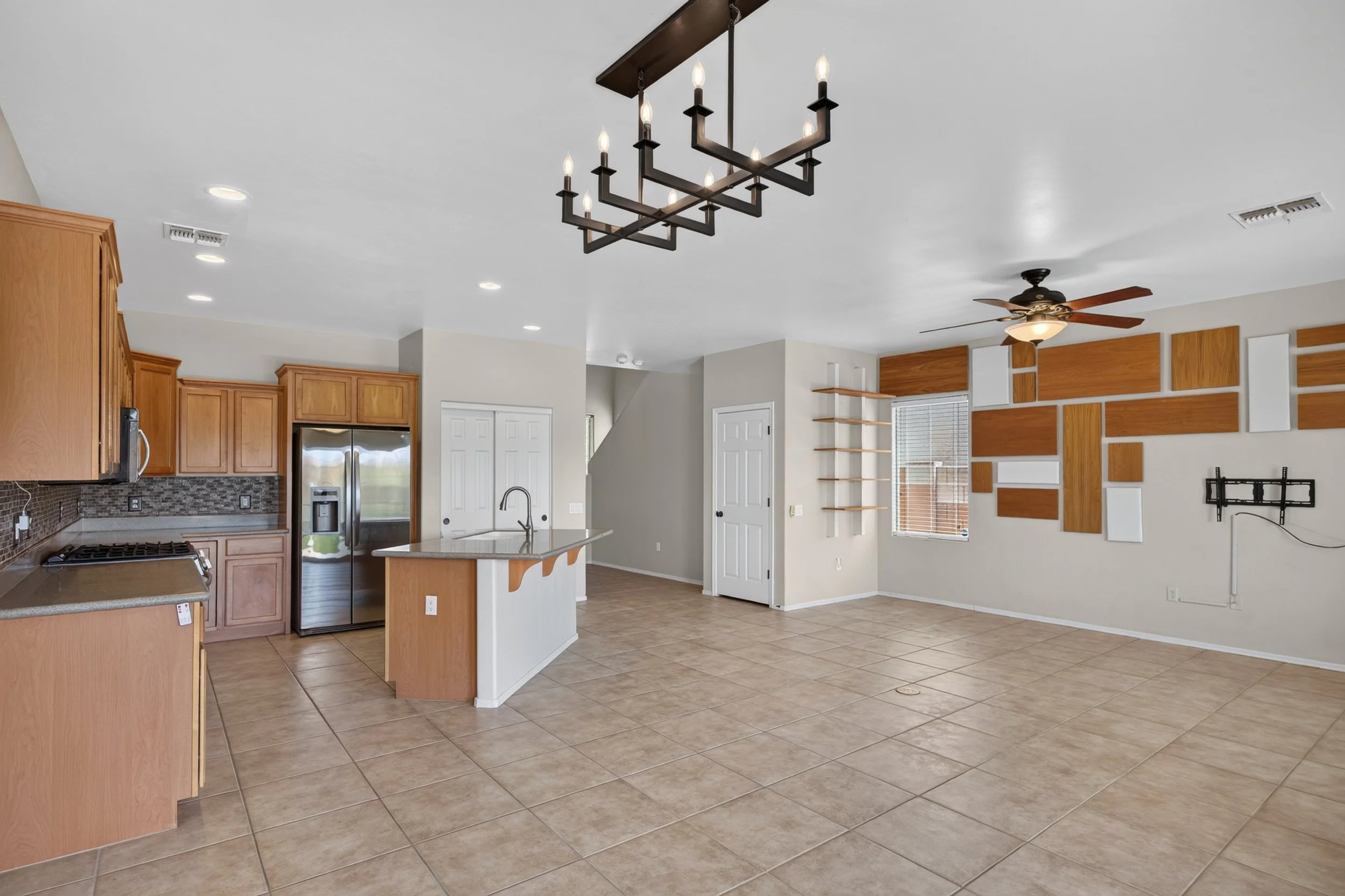 14 Kitchen photo d.jpg