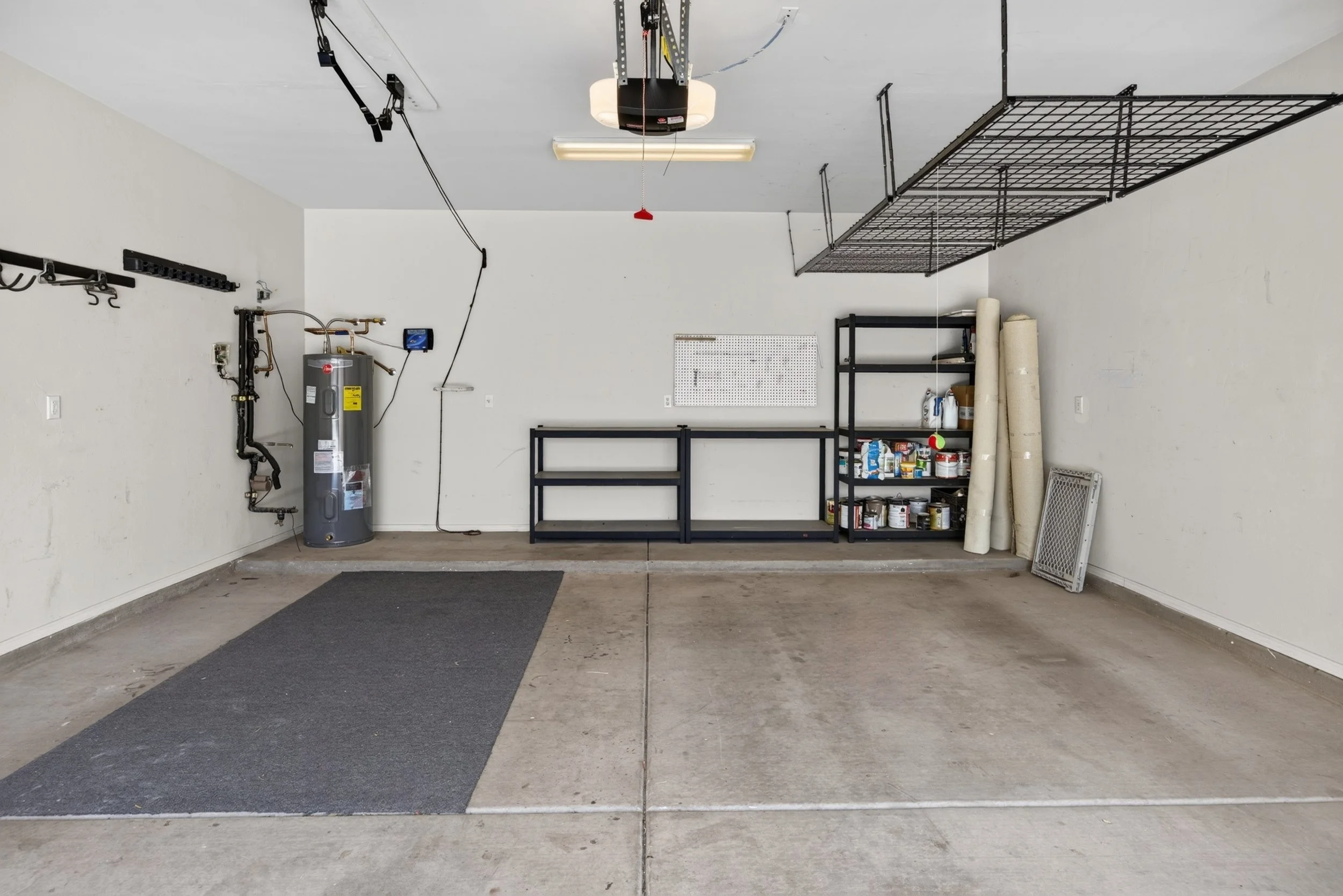 17 Garage.jpg