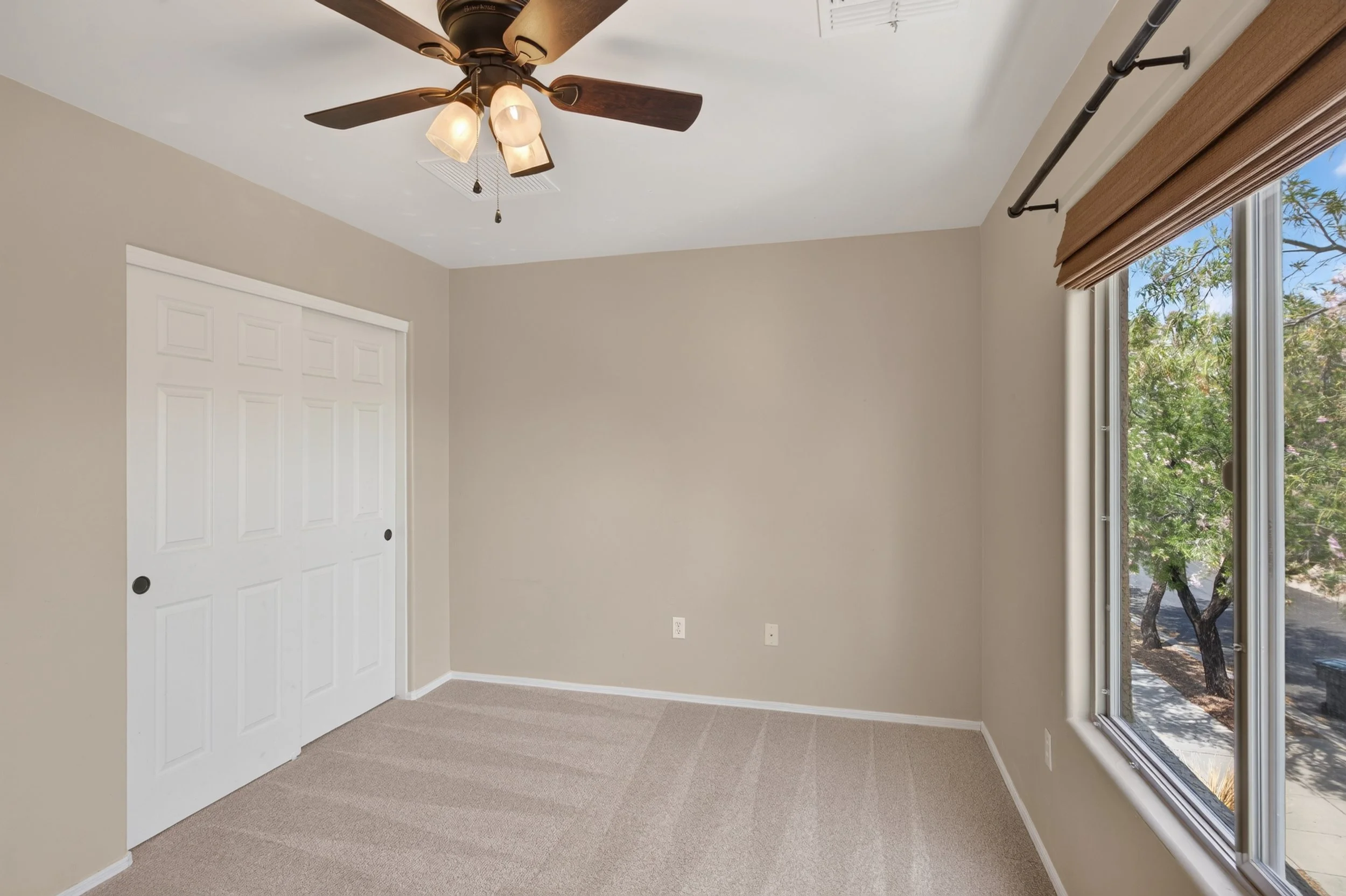 20 Bedroom 2 photo a.jpg