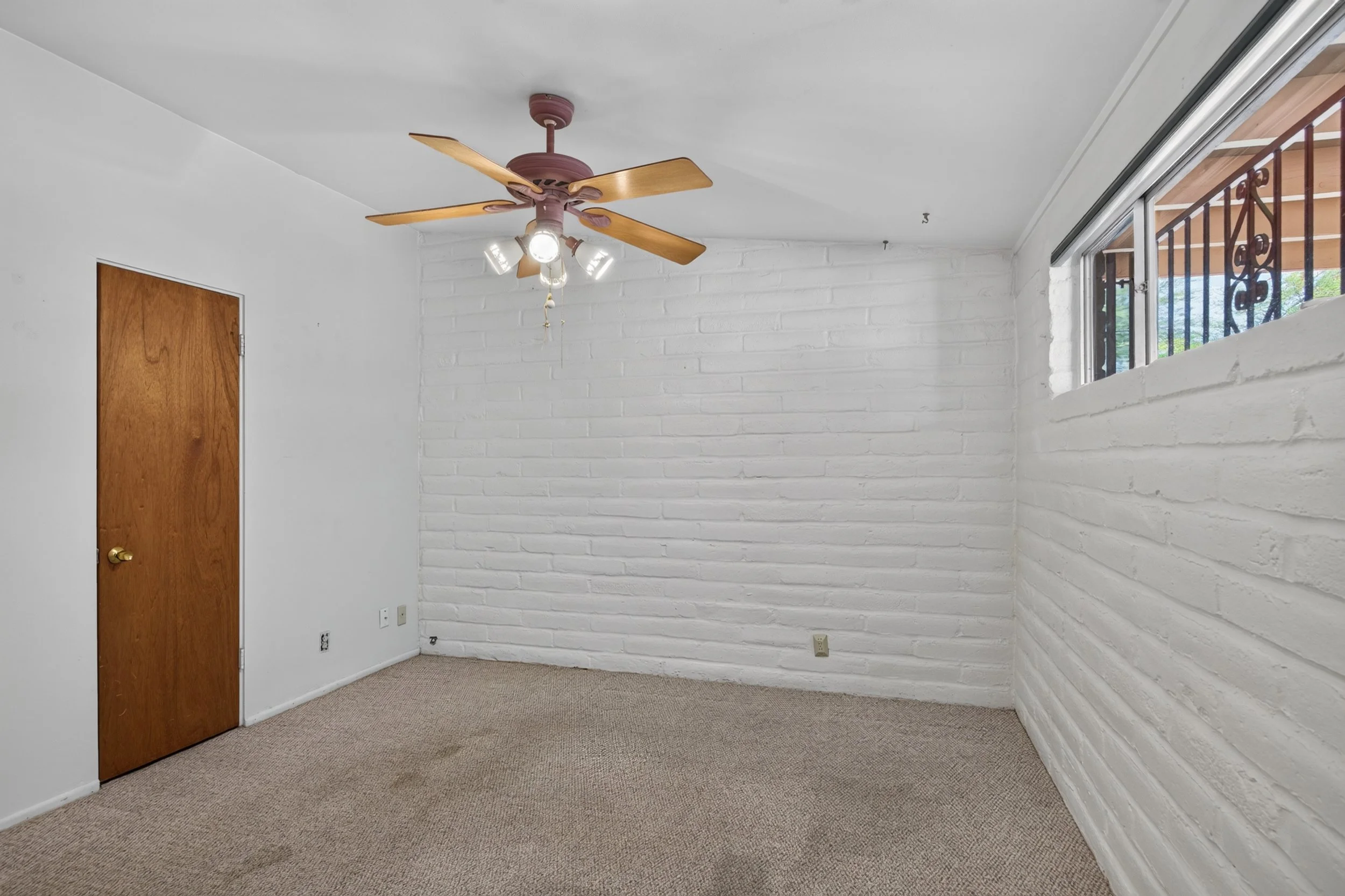 19 Bedroom 1 photo a.jpg