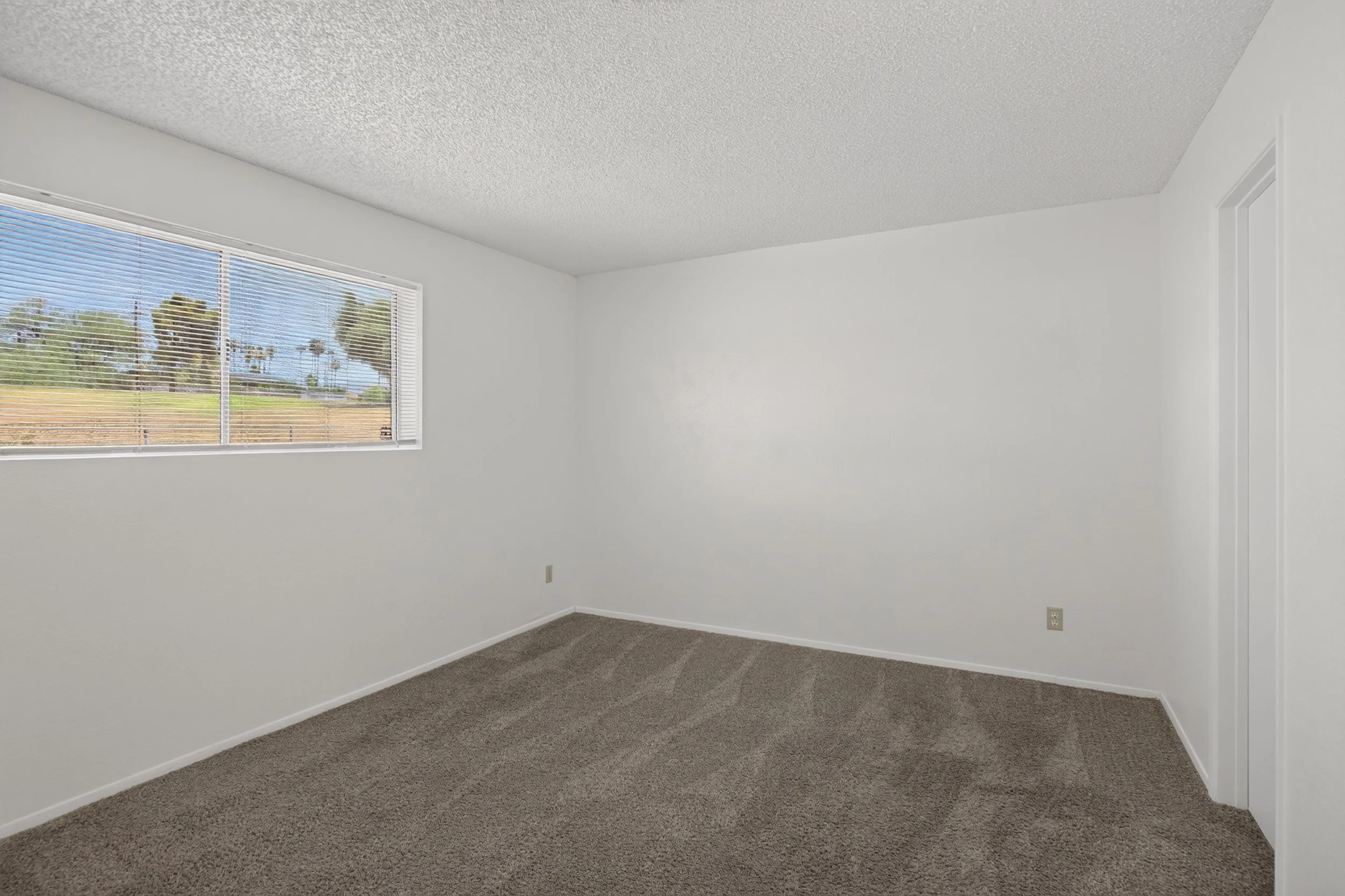 22 Bedroom 2 photo a.jpg