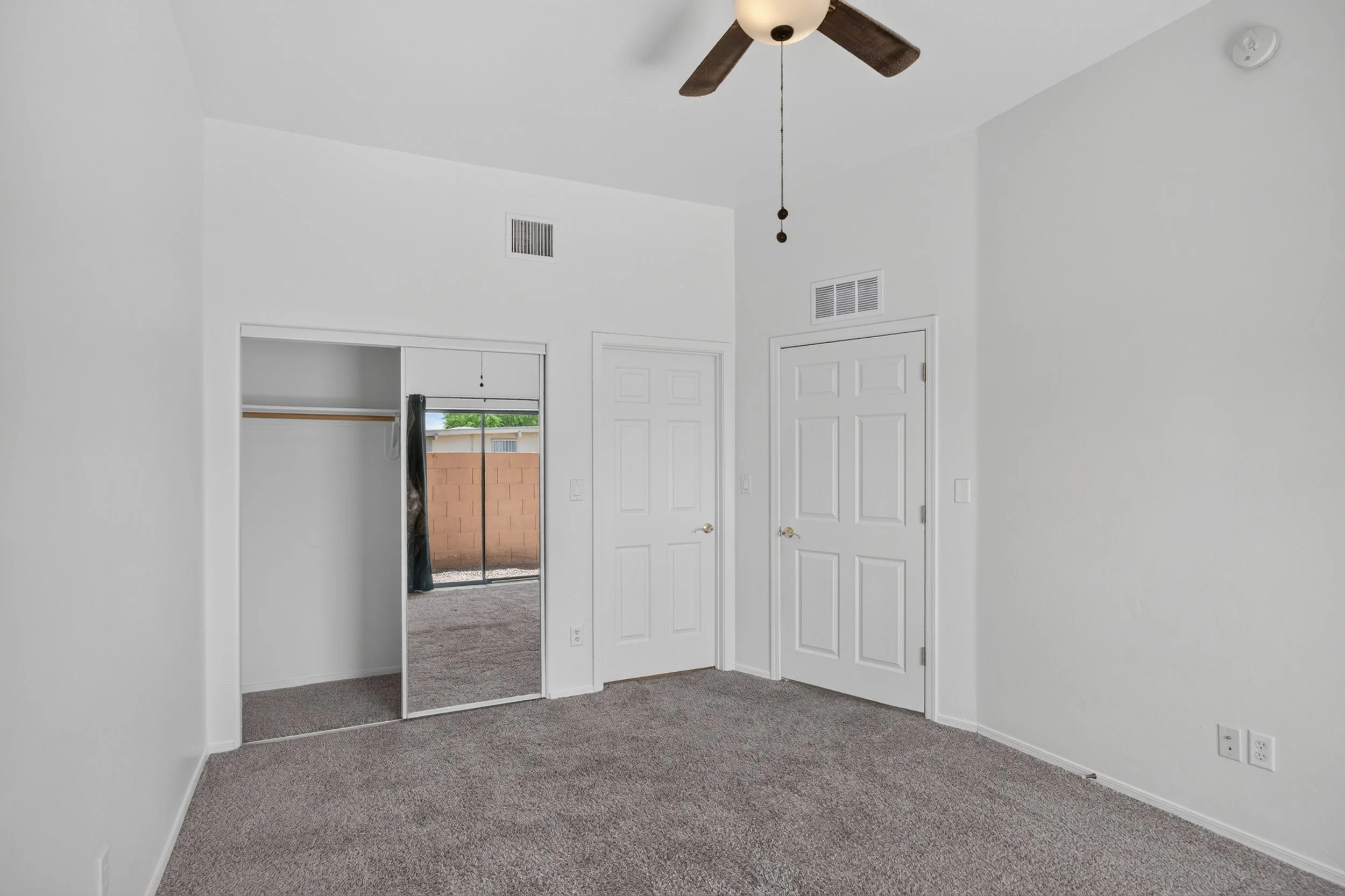 14 Main Bedroom photo b.jpg