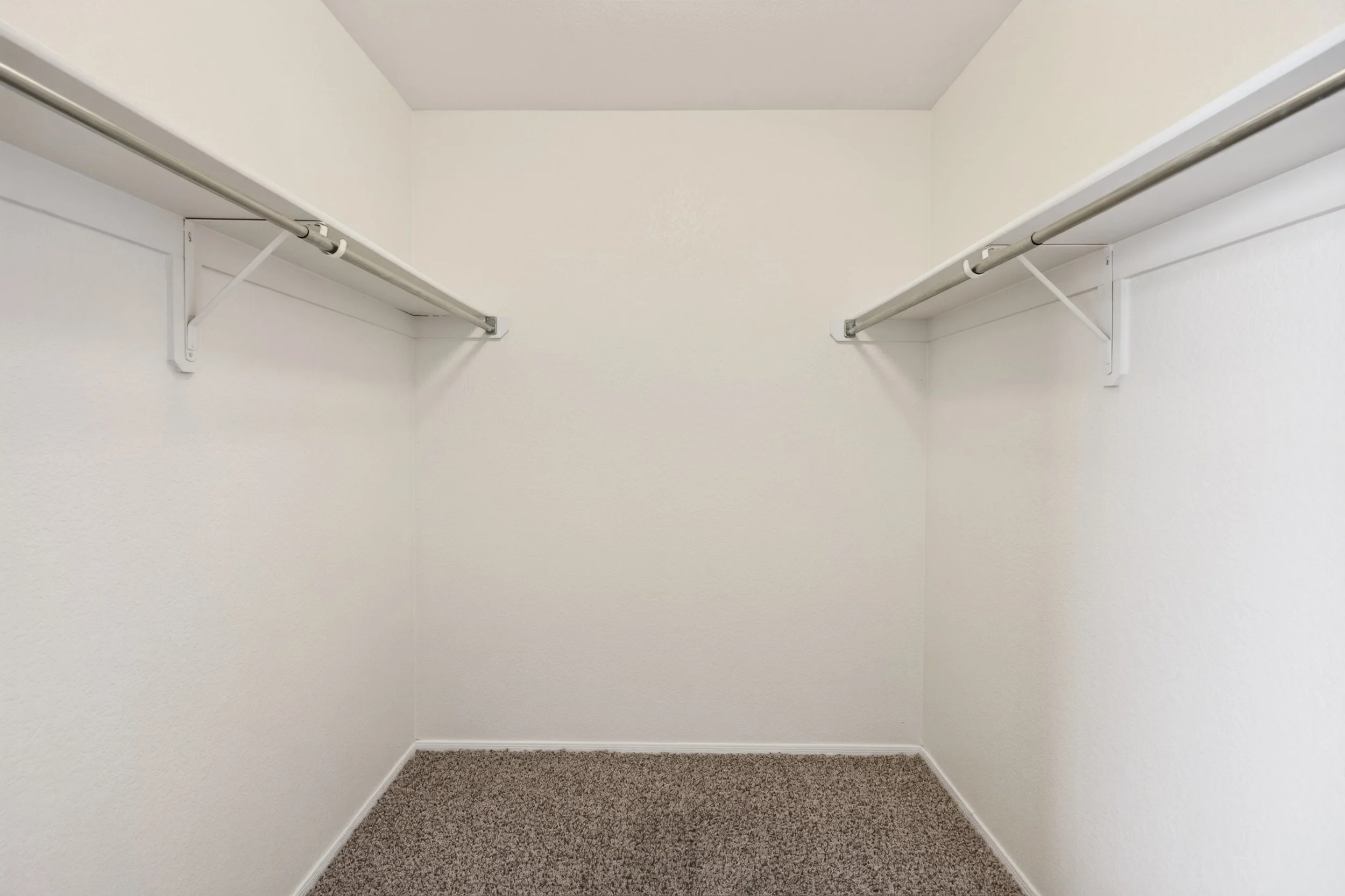 25 Main Bedroom Closet.jpg