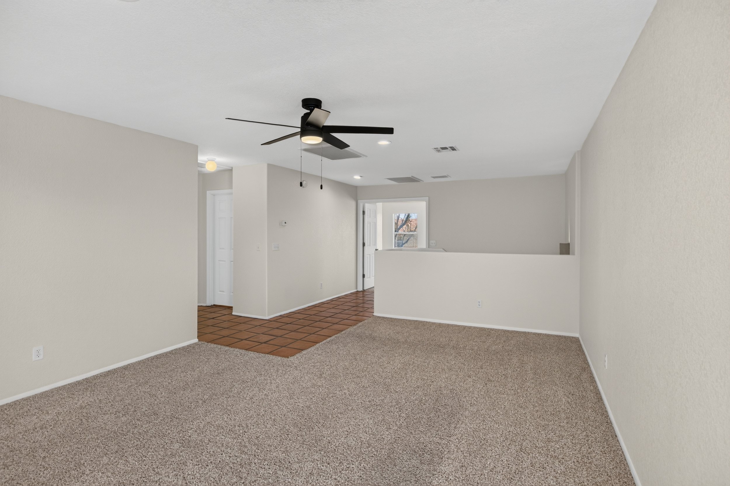 27 Loft photo b.jpg