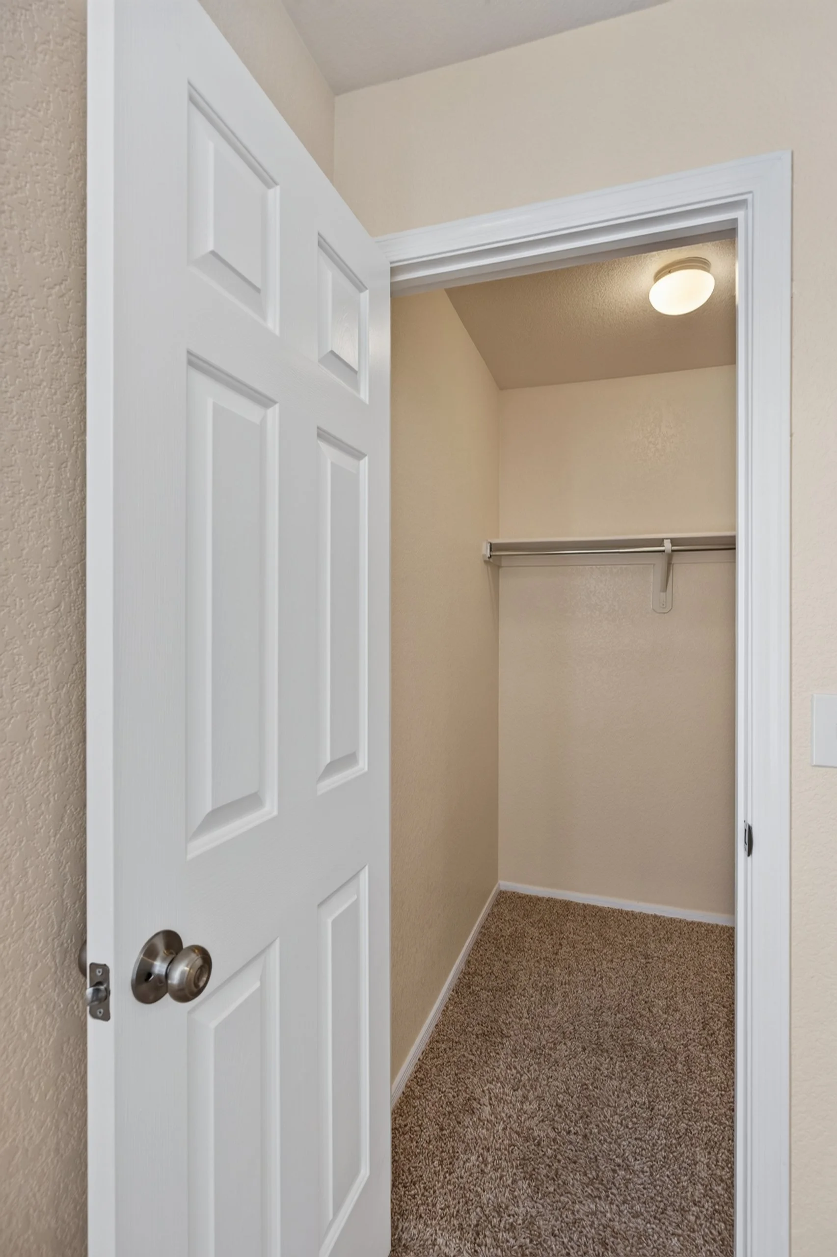31 Bedroom 1 photo c.jpg