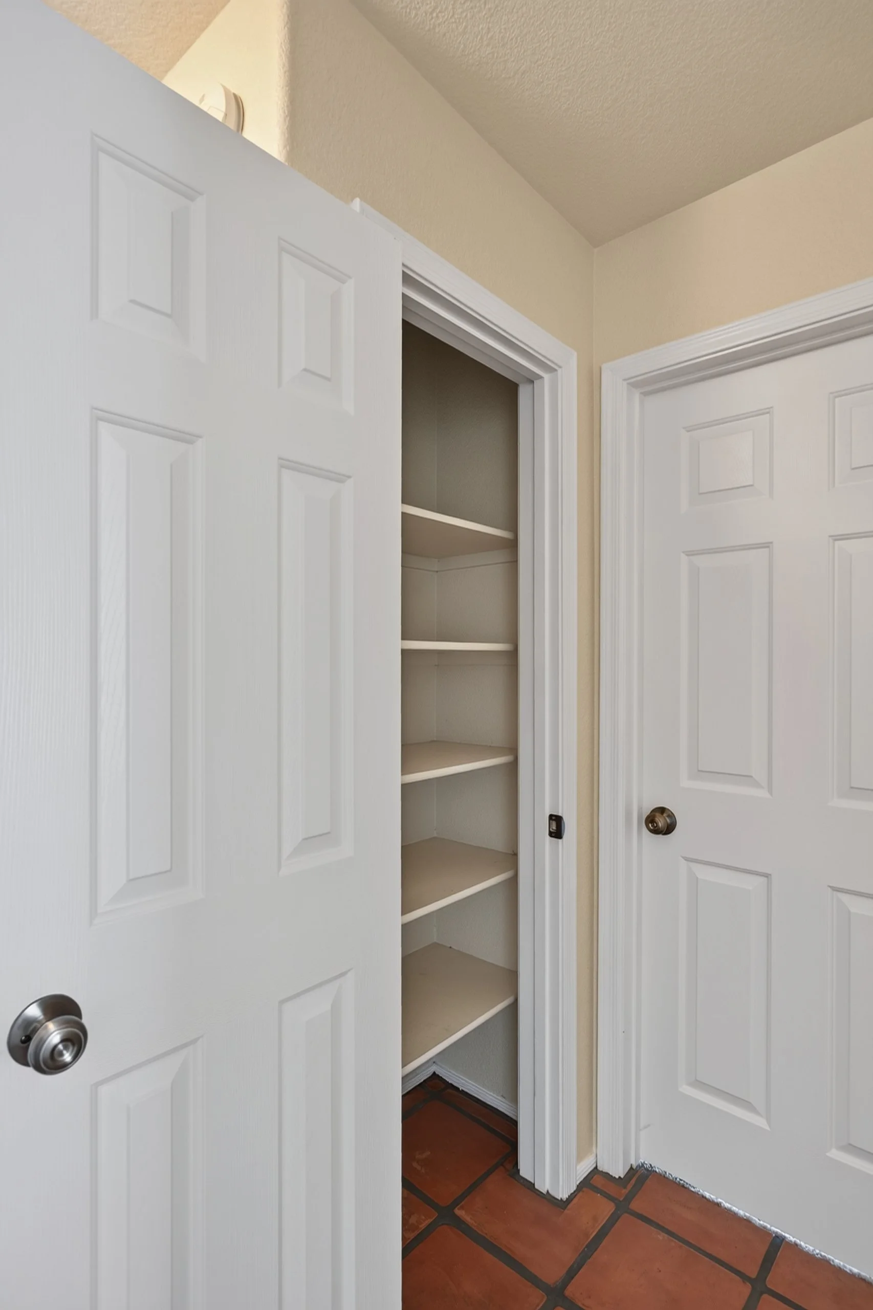 38 Upstairs Linen Closet.jpg