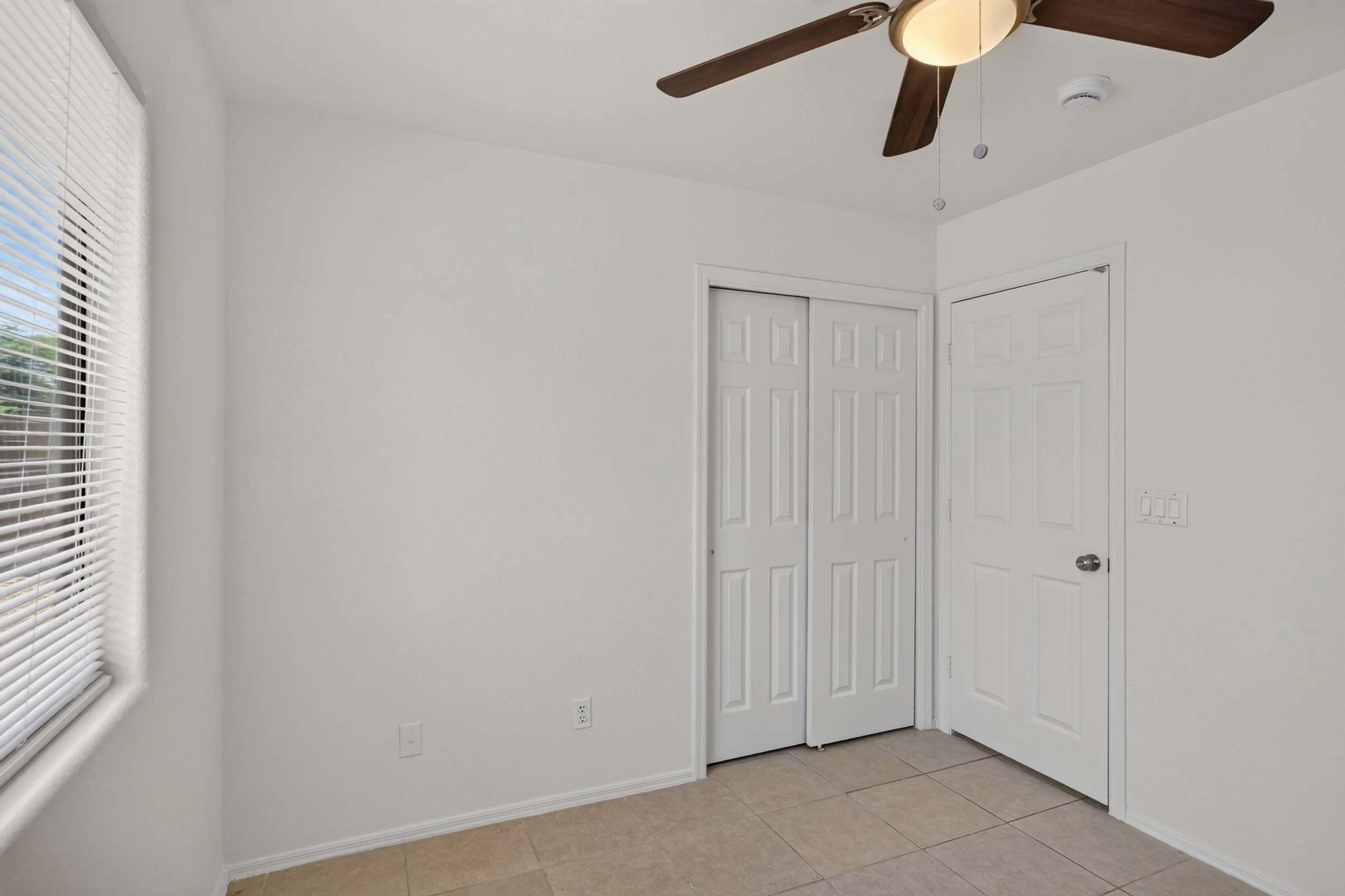 29 Bedroom 2 photo b.jpg
