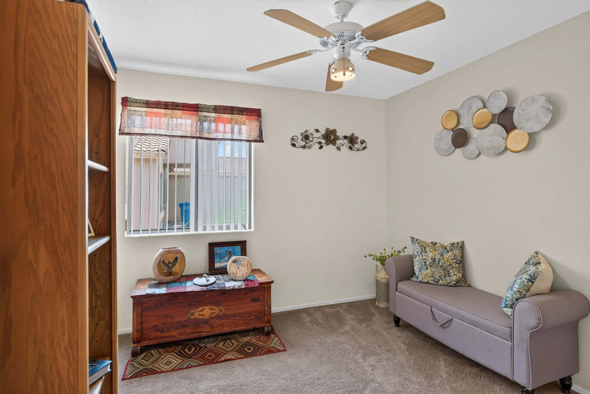 20 Bedroom 1 photo a.jpg