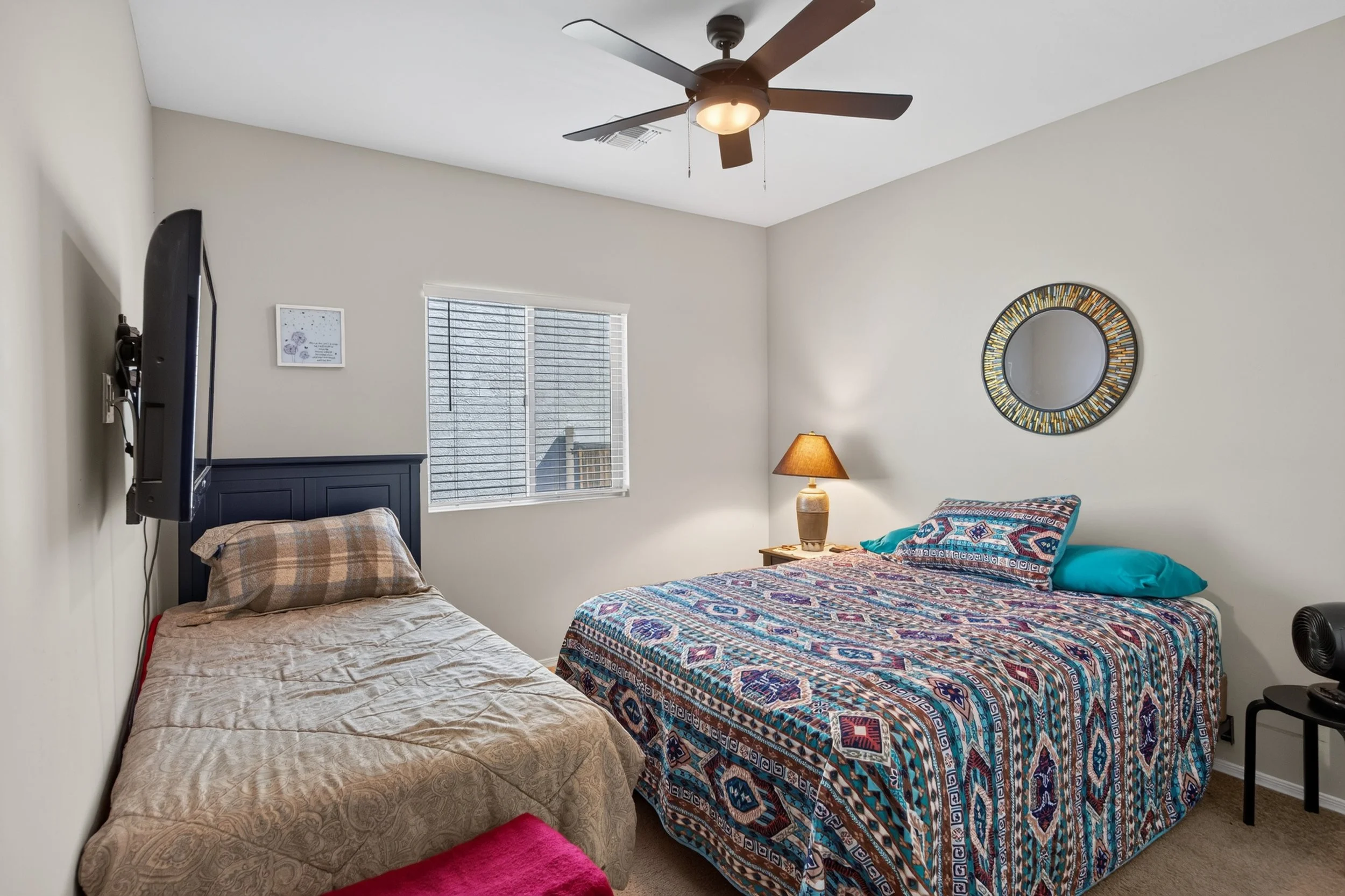 24 Bedroom 1 photo a.jpg