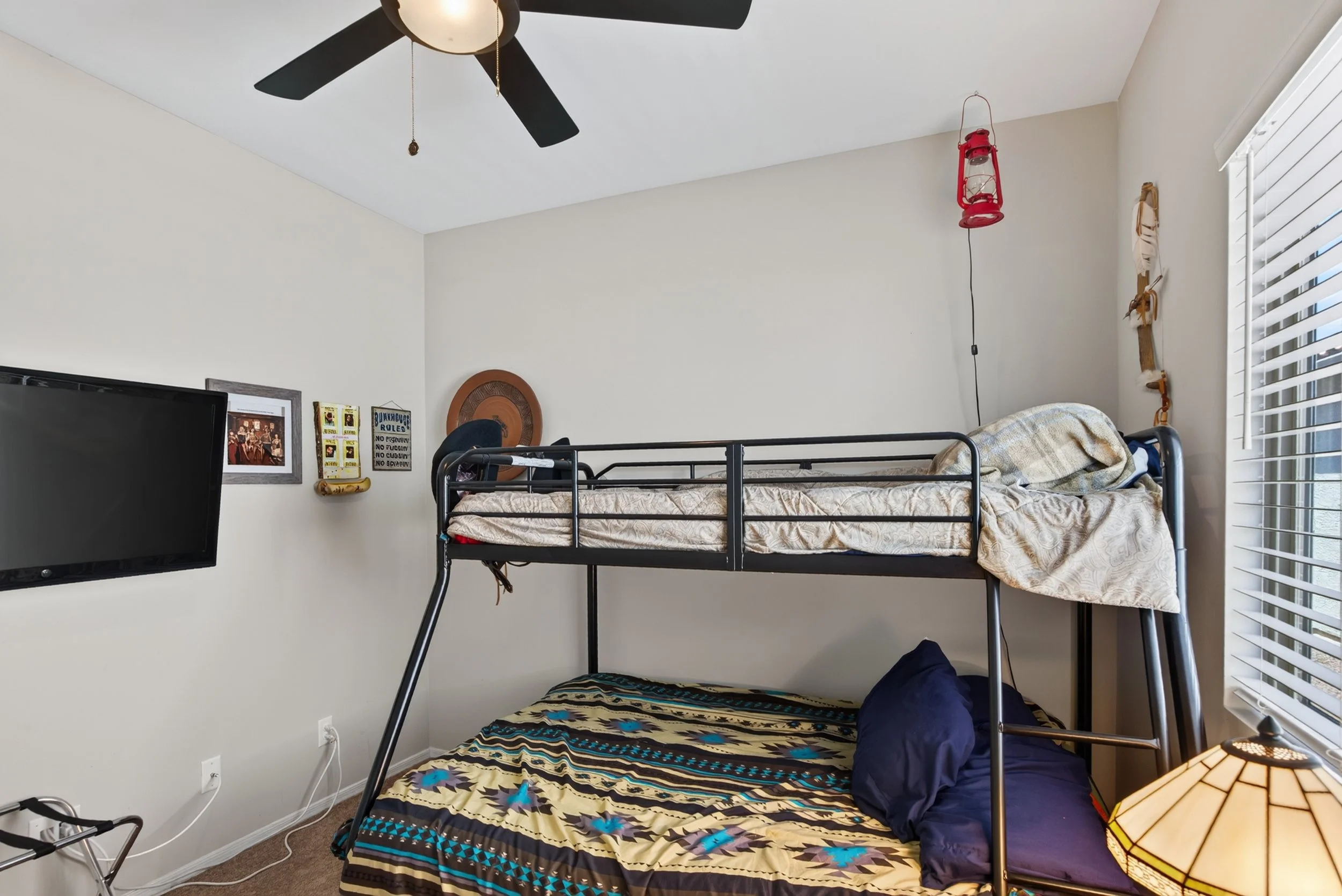 27 Bedroom 2 photo b.jpg