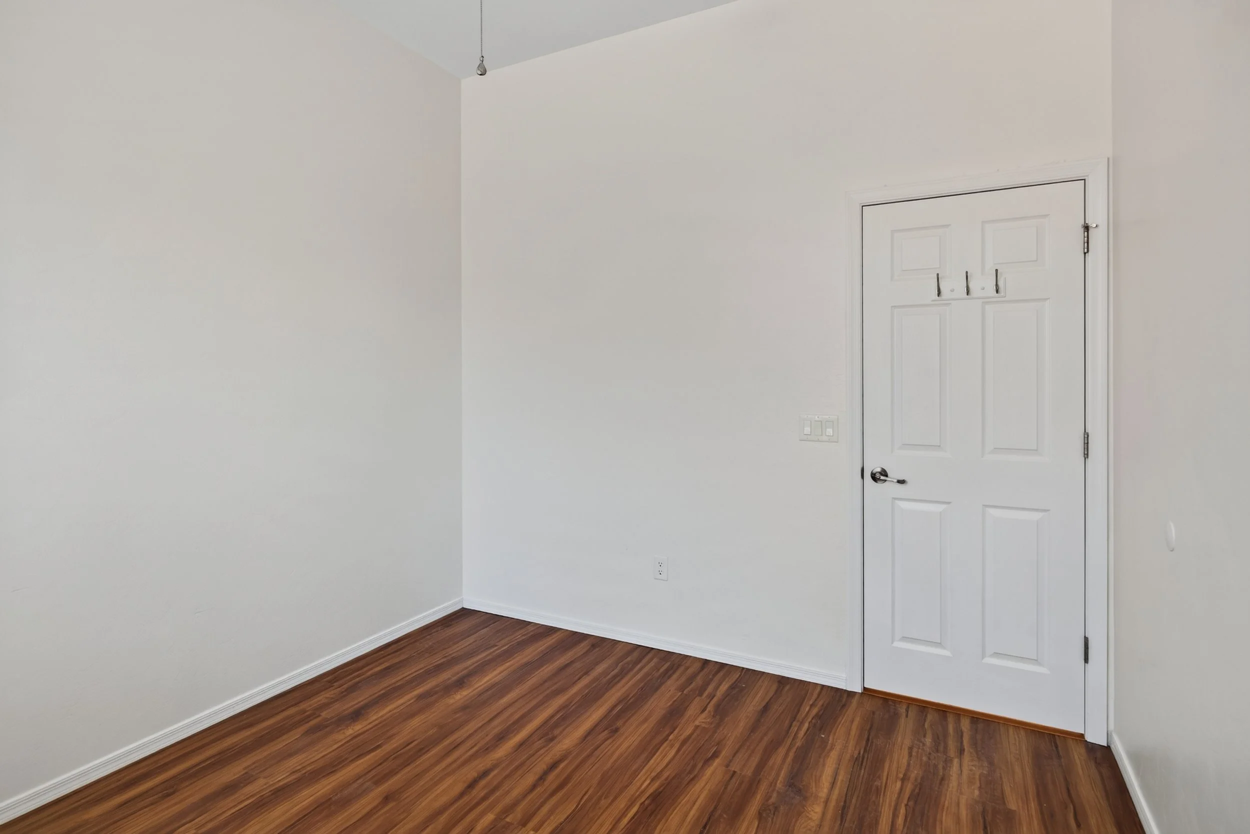 29 Bedroom 2 photo b.jpg