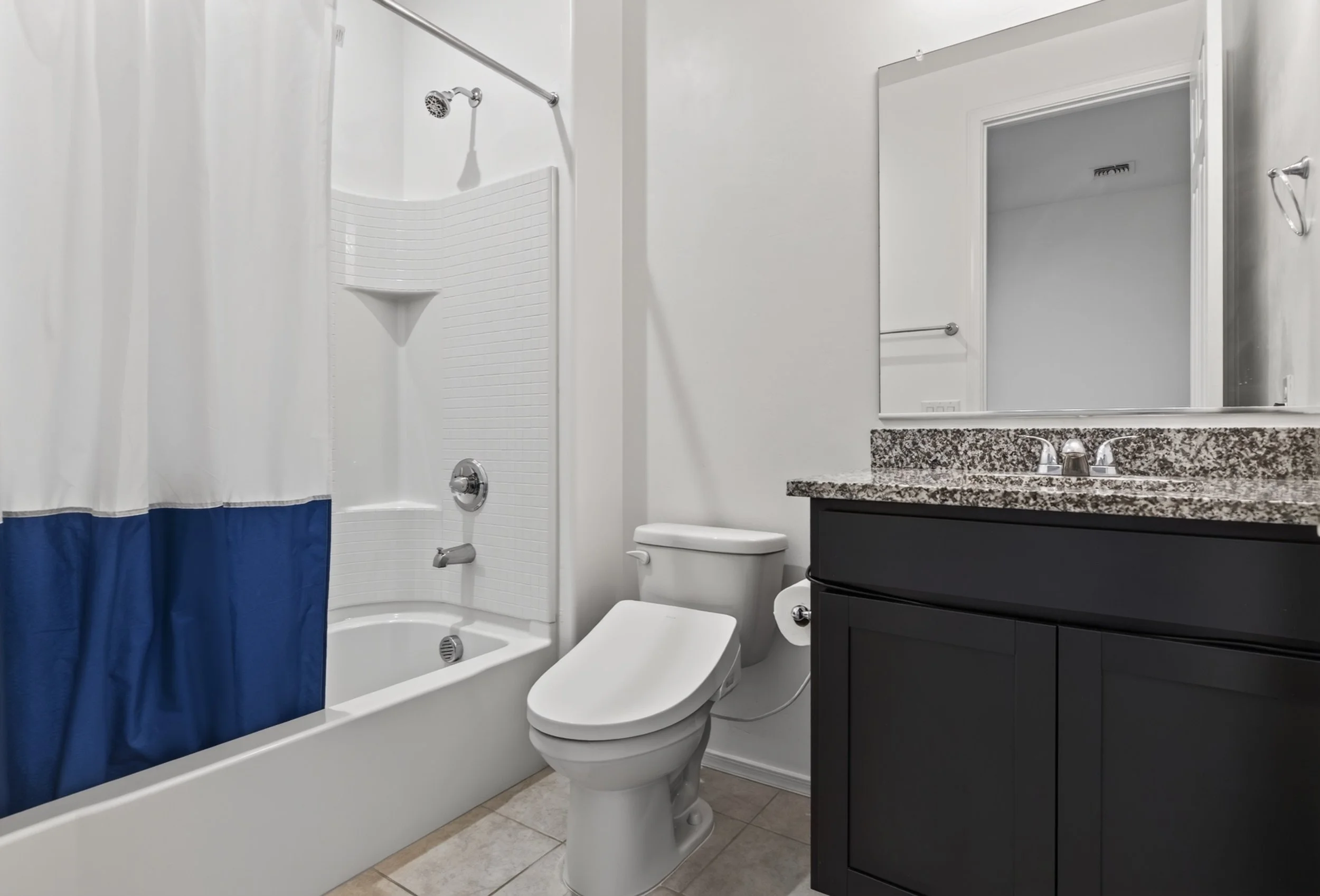 10 Bathroom.jpg