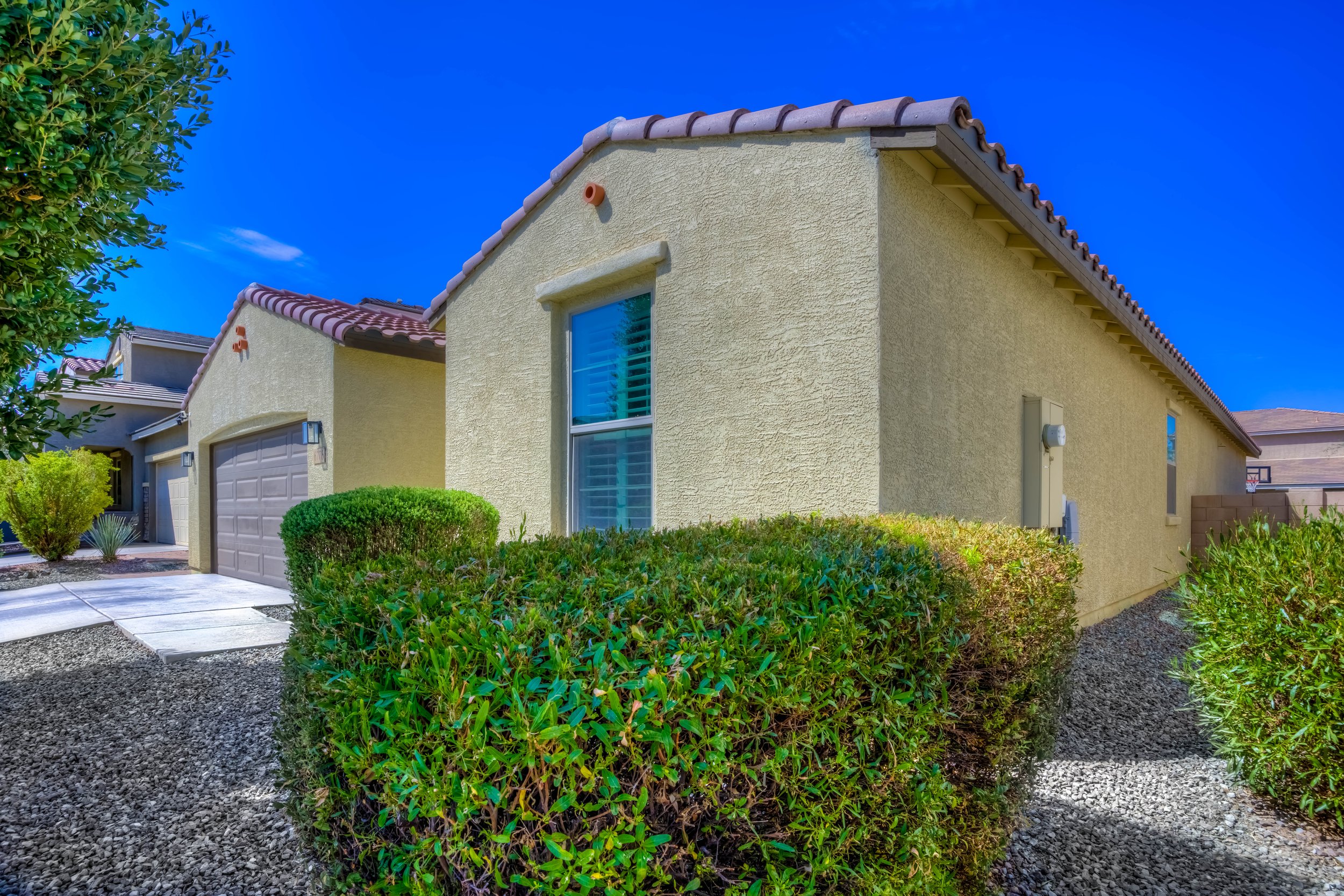 6 Front photo f.jpg