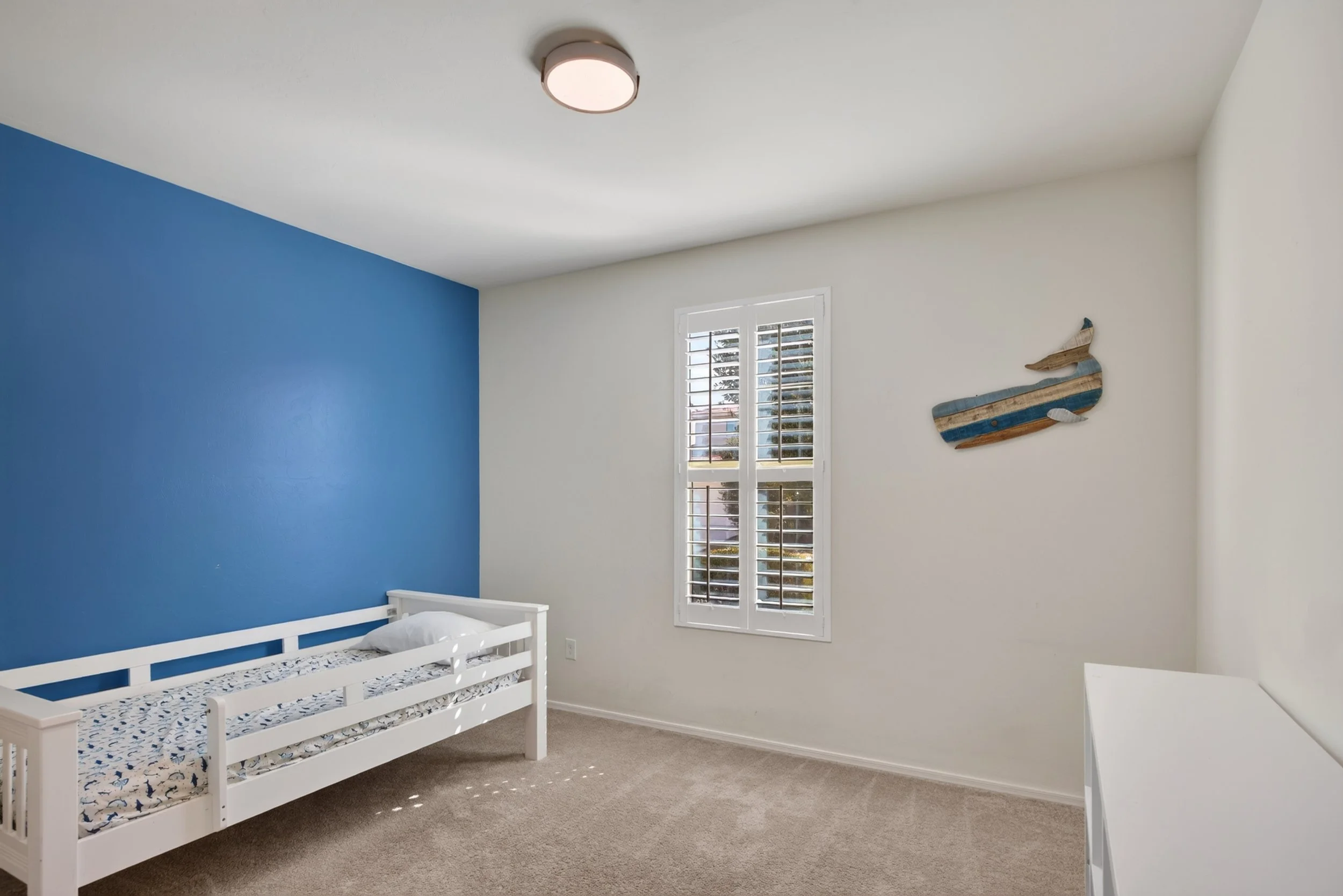 9 Bedroom 1 photo a.jpg