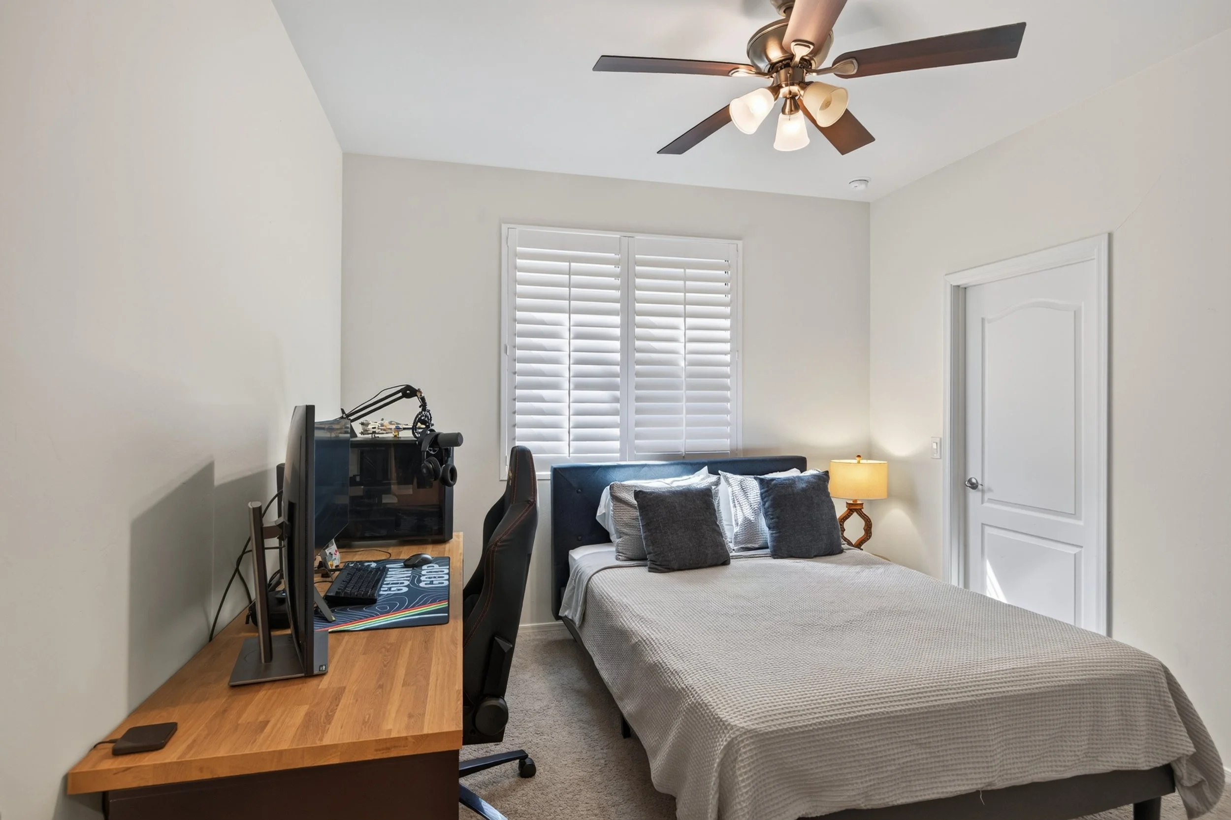 15 Bedroom 3 photo a.jpg