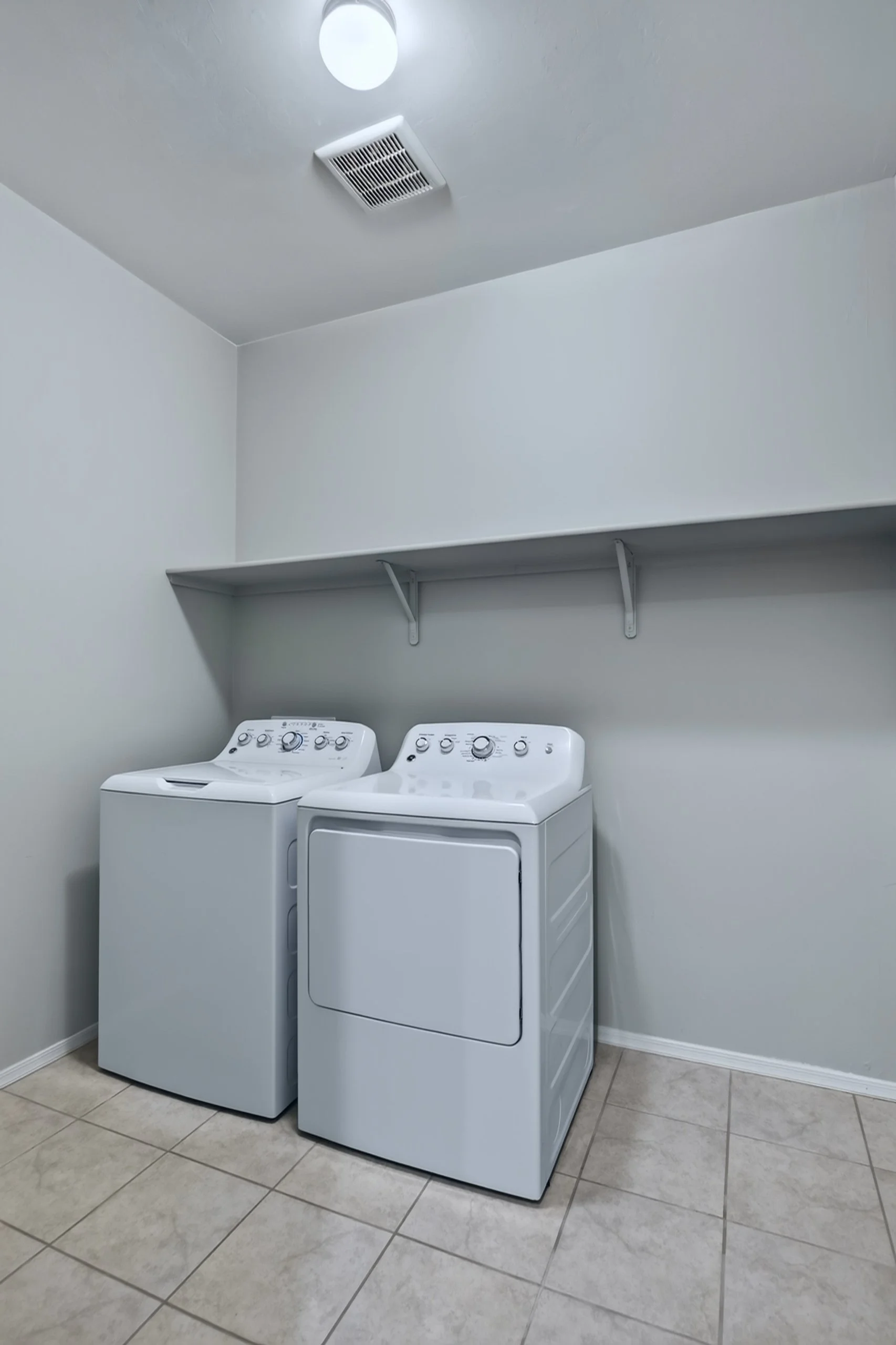 13 Laundry Room.jpg