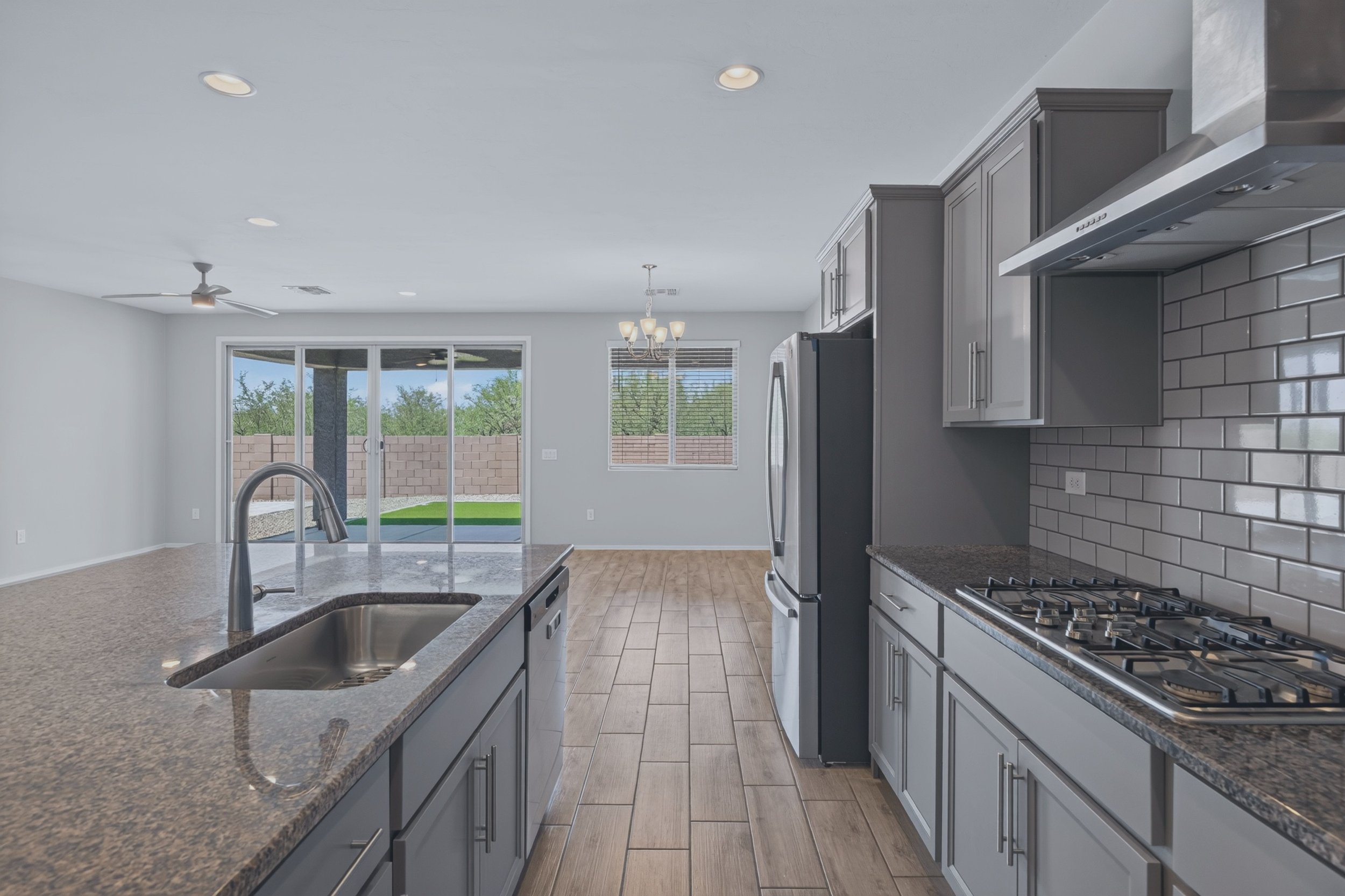19 Kitchen photo c.jpg